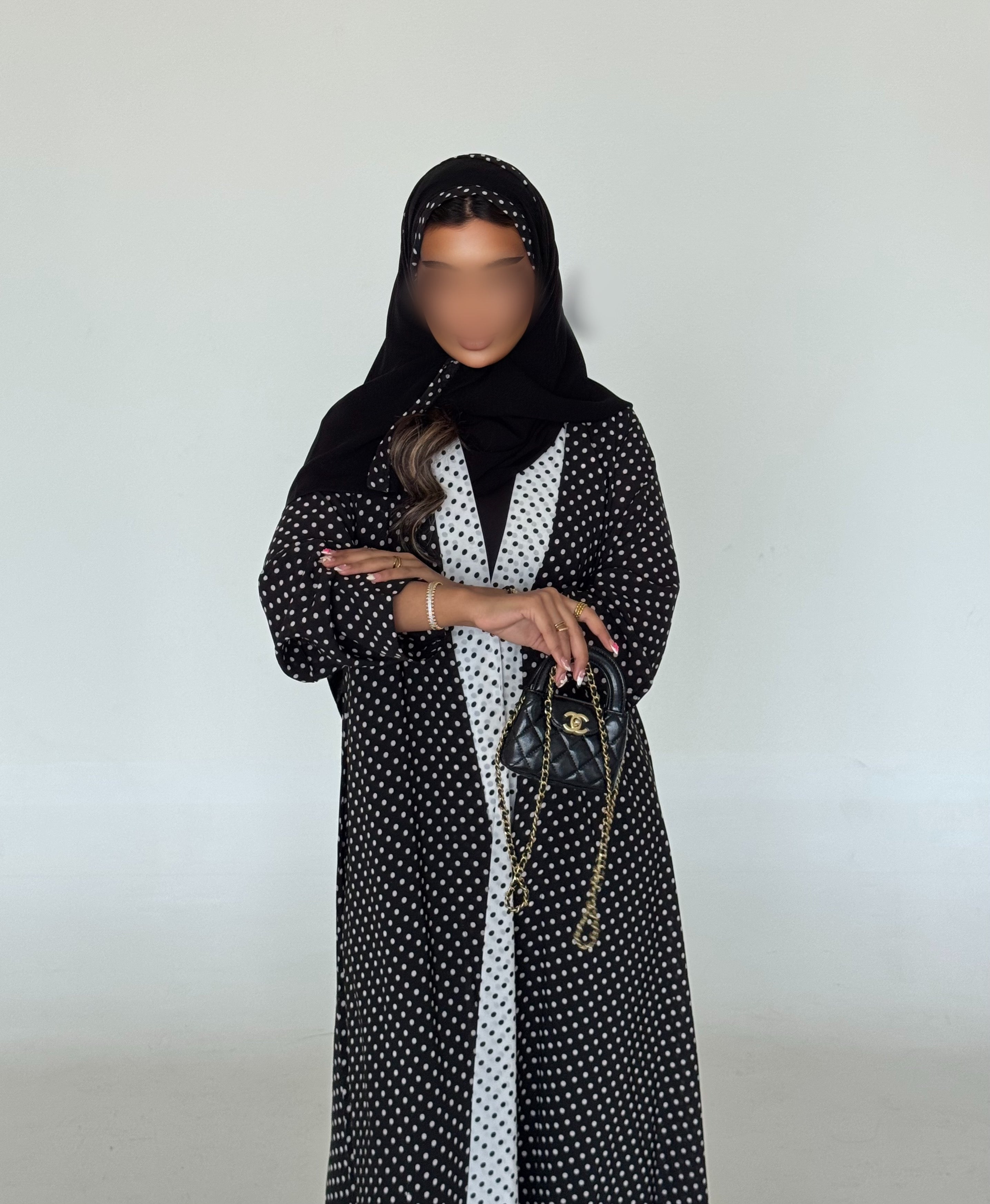 MW645 - Light Crepe Standing with Jacquard Half-Cloche
