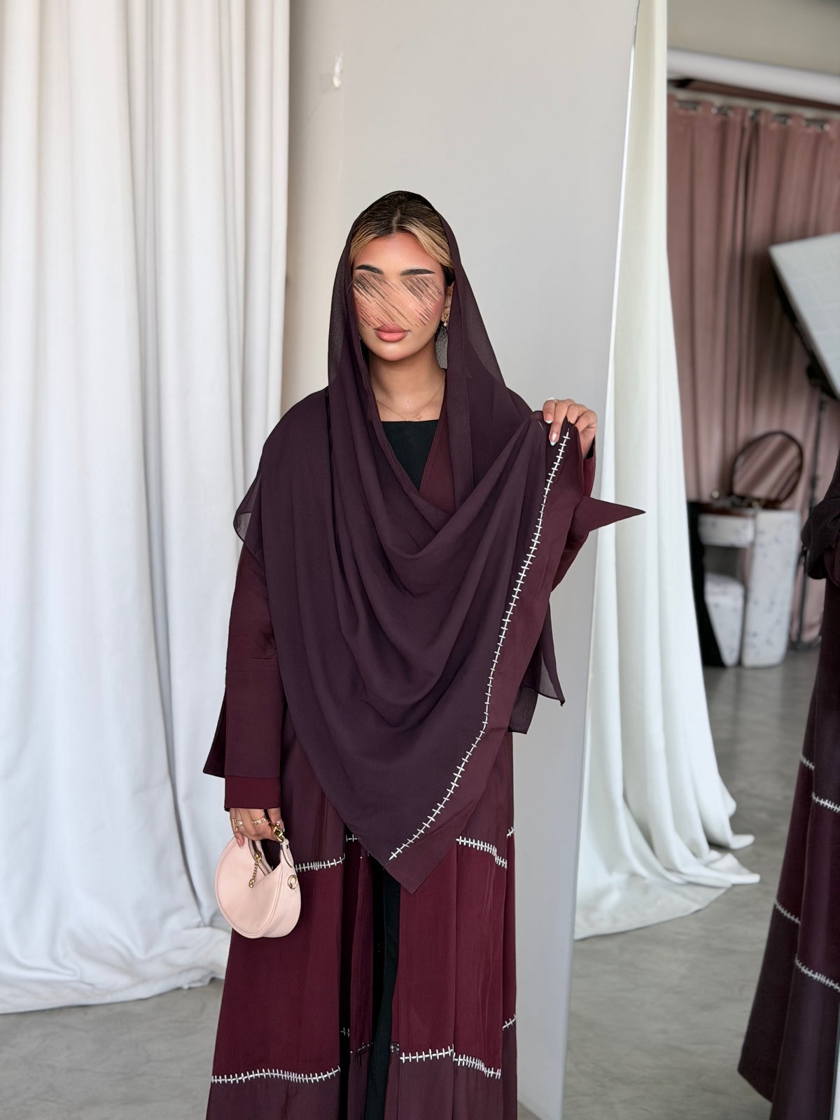 MWT4041 - عبايه برغندي كلوش