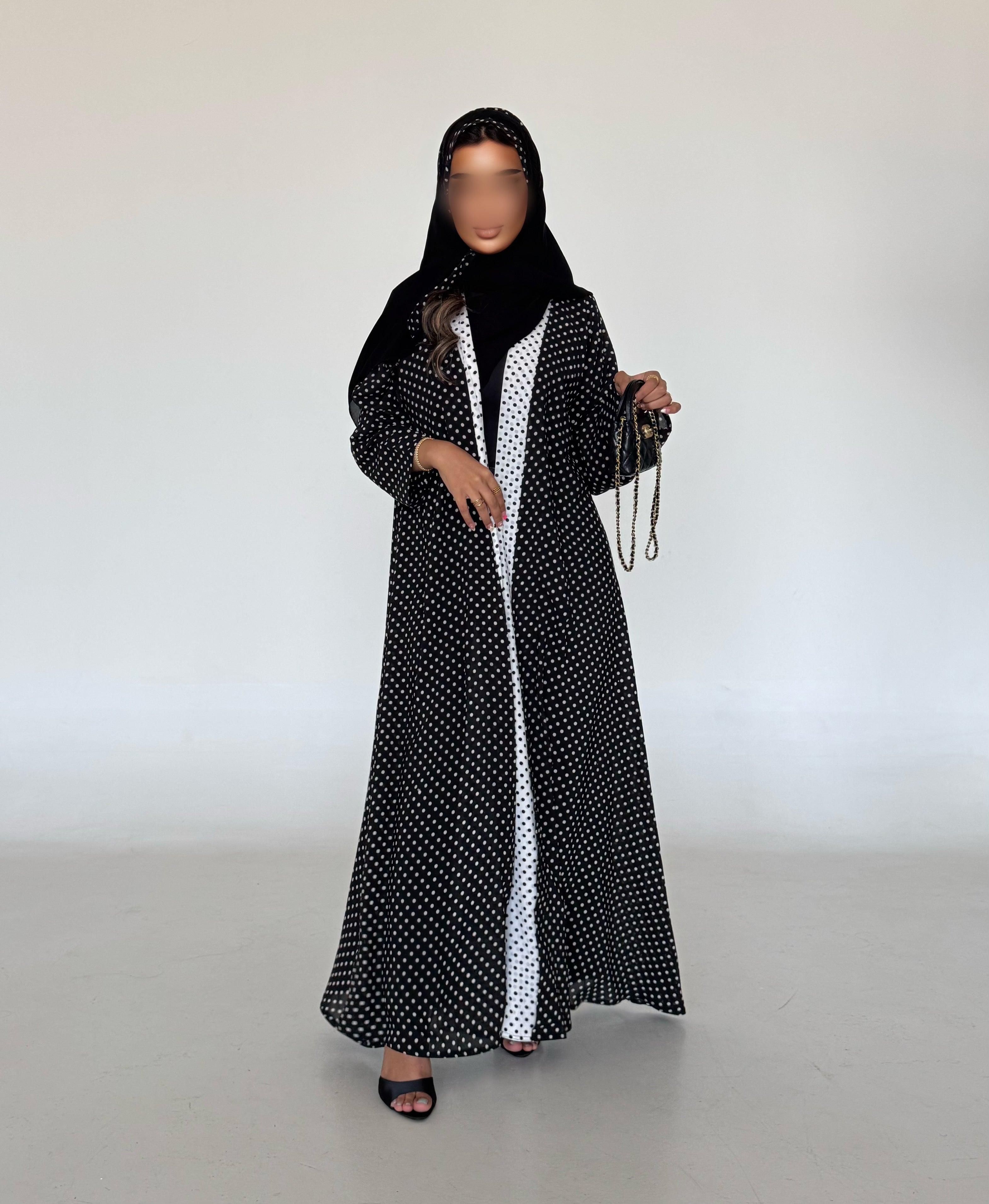 MW645 - Light Crepe Standing with Jacquard Half-Cloche