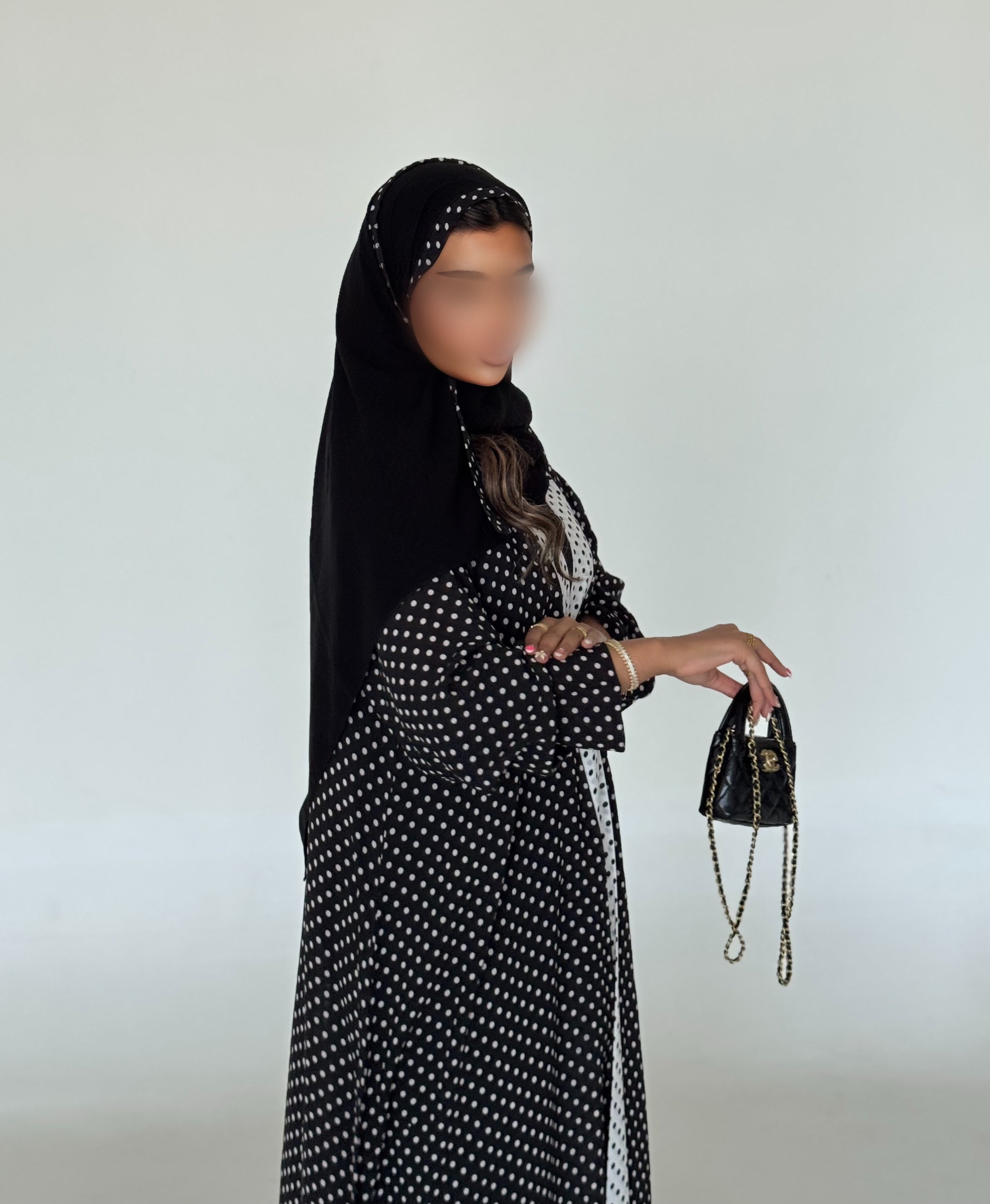 MW645 - Light Crepe Standing with Jacquard Half-Cloche