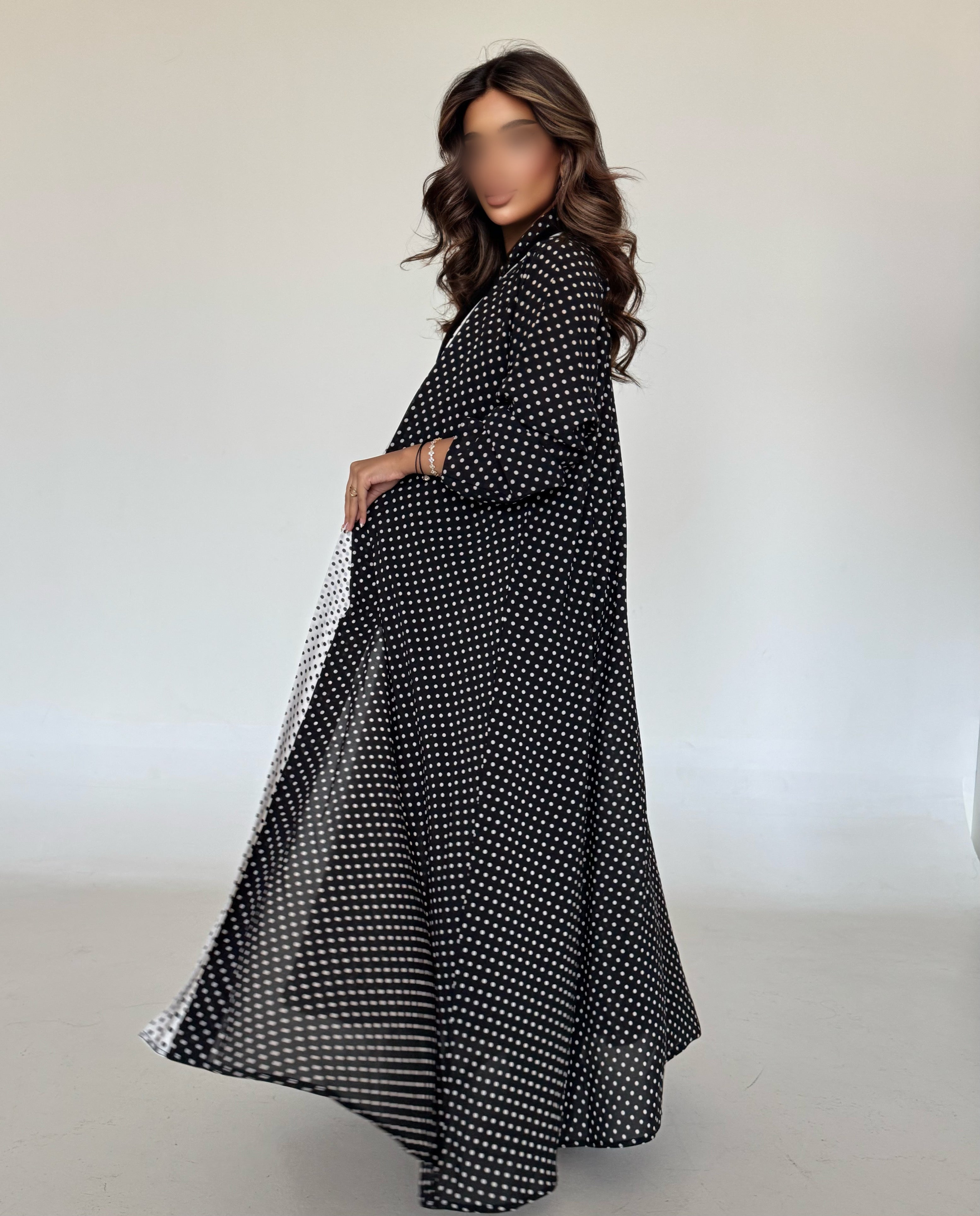 MW645 - Light Crepe Standing with Jacquard Half-Cloche