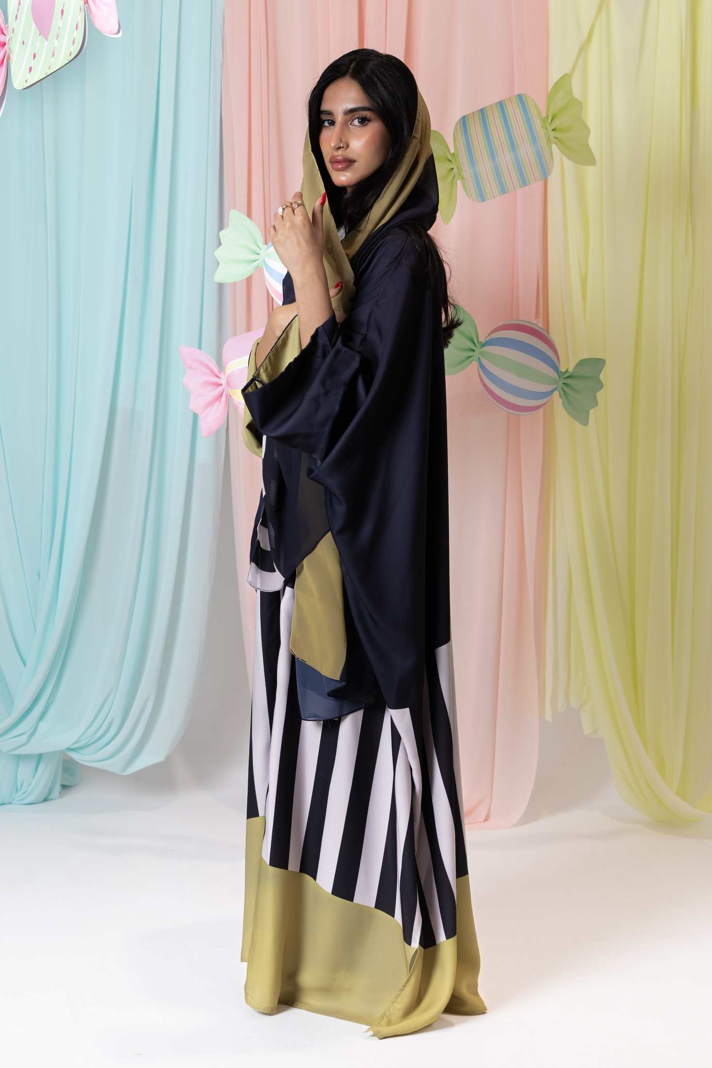 MWT1200 - عباية مخطط |striped abaya