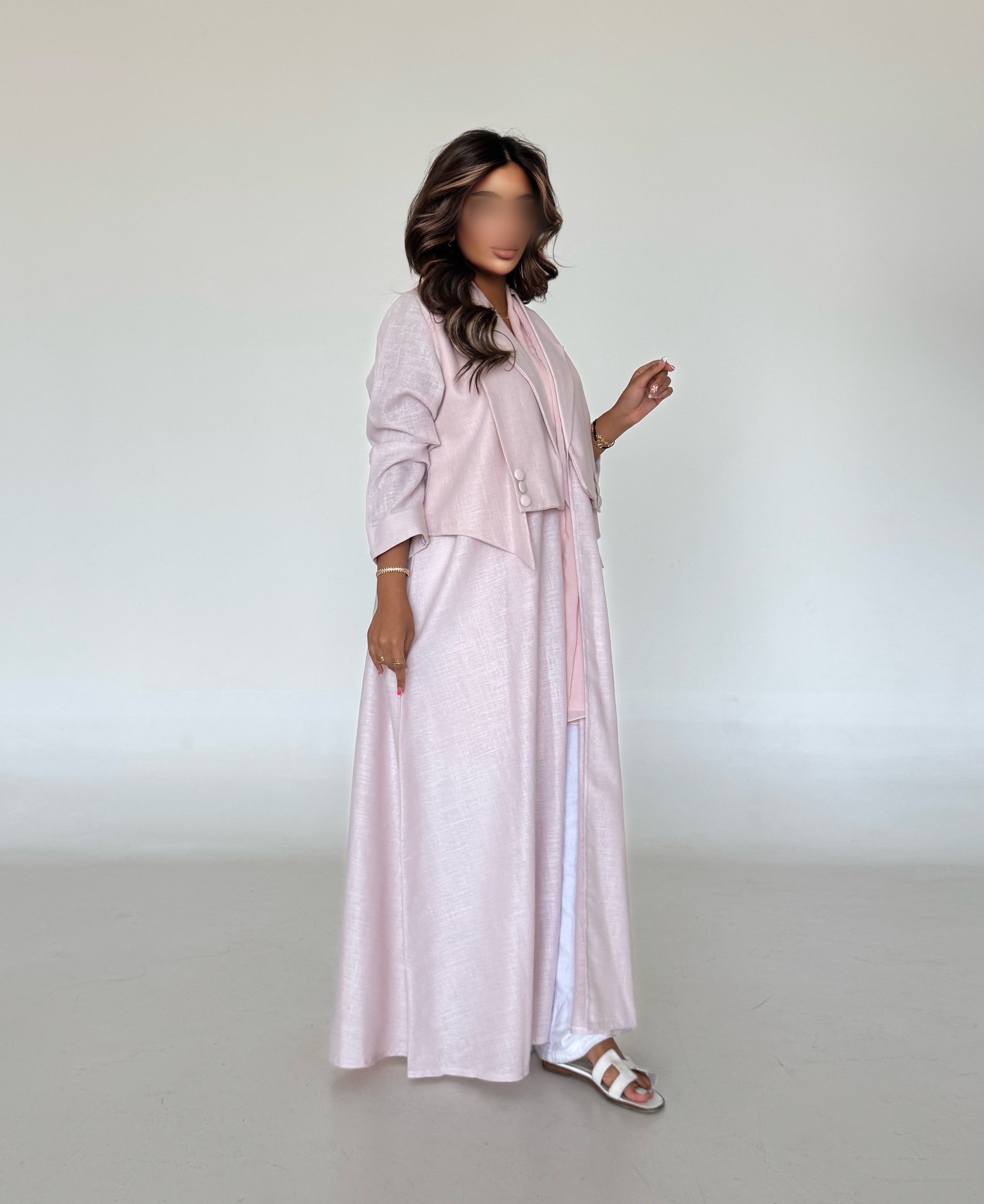 MW645 - Light Crepe Standing with Jacquard Half-Cloche