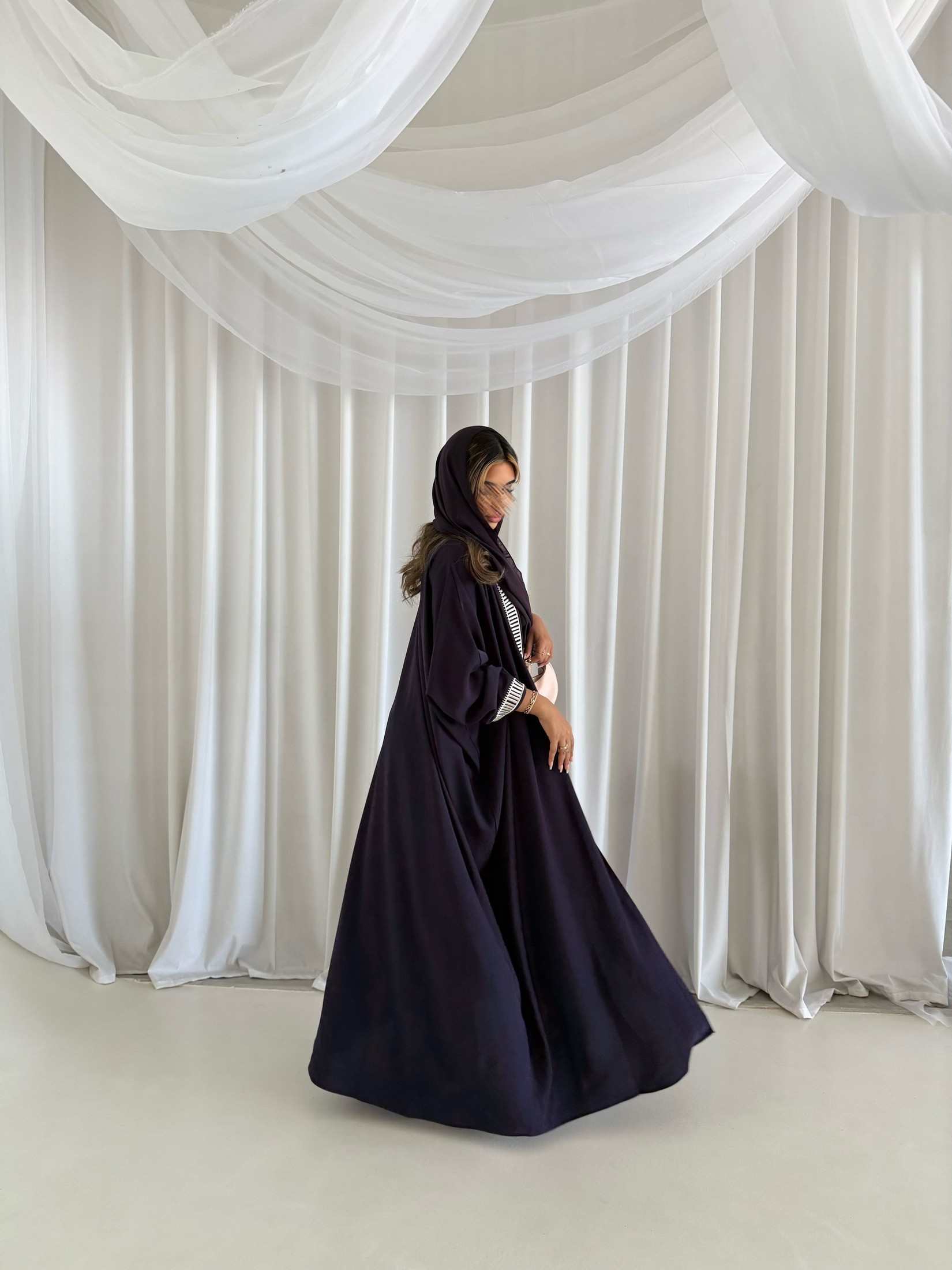 MWT2112 - عباية كريب مع تطريز خفيف من الأمام -Crepe Abaya with Front Embroidery - Aya