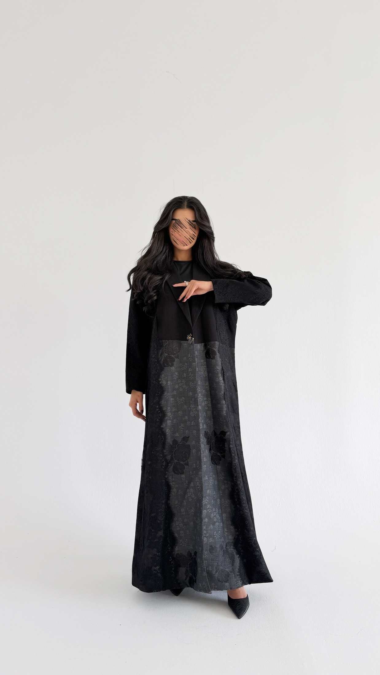 MWT1008 - عباية لنن مطرزة - Aya