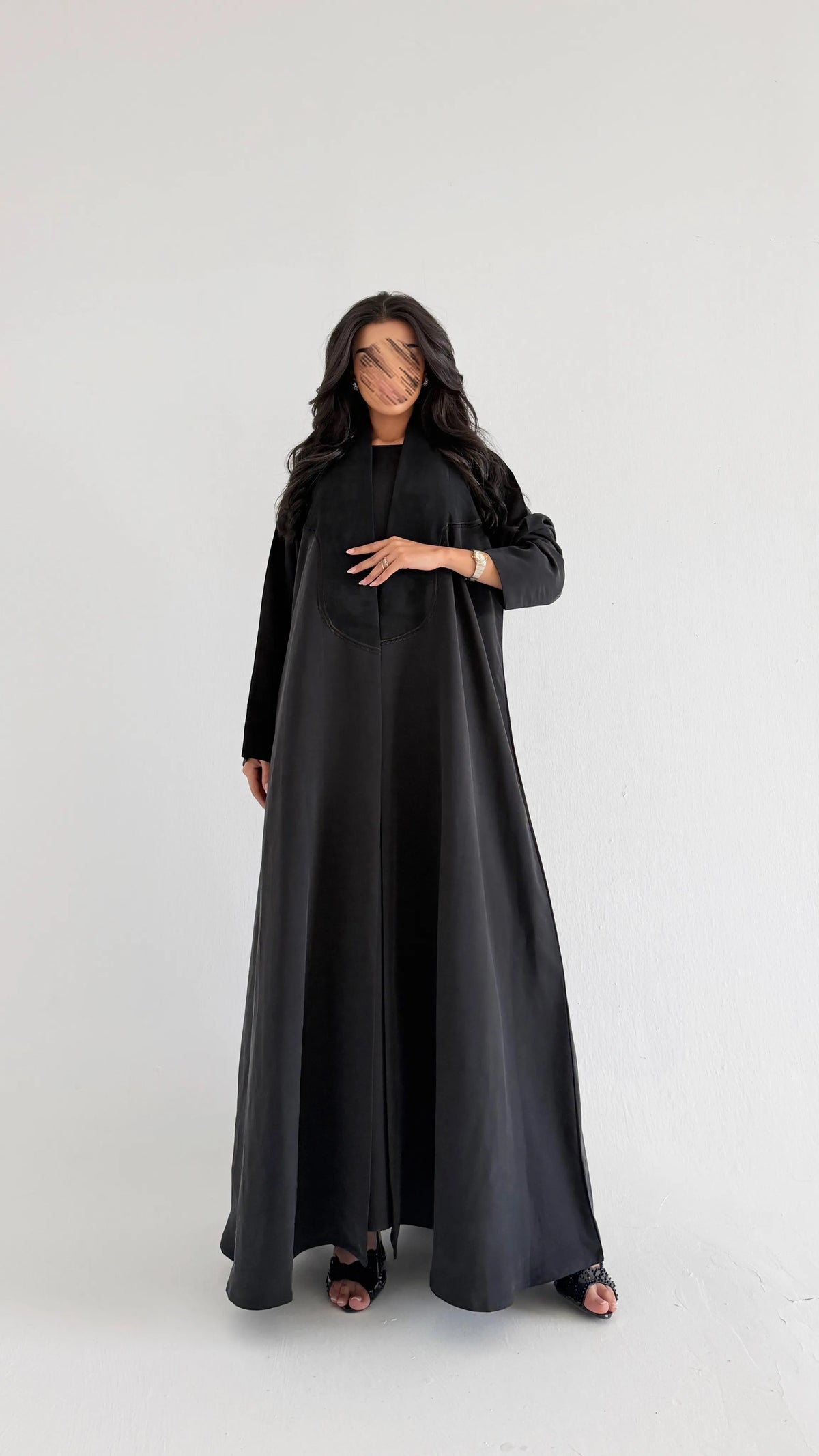 MWT1293 - عباية كريب مغسول بتدخيلة جاكار وتطريز - Aya