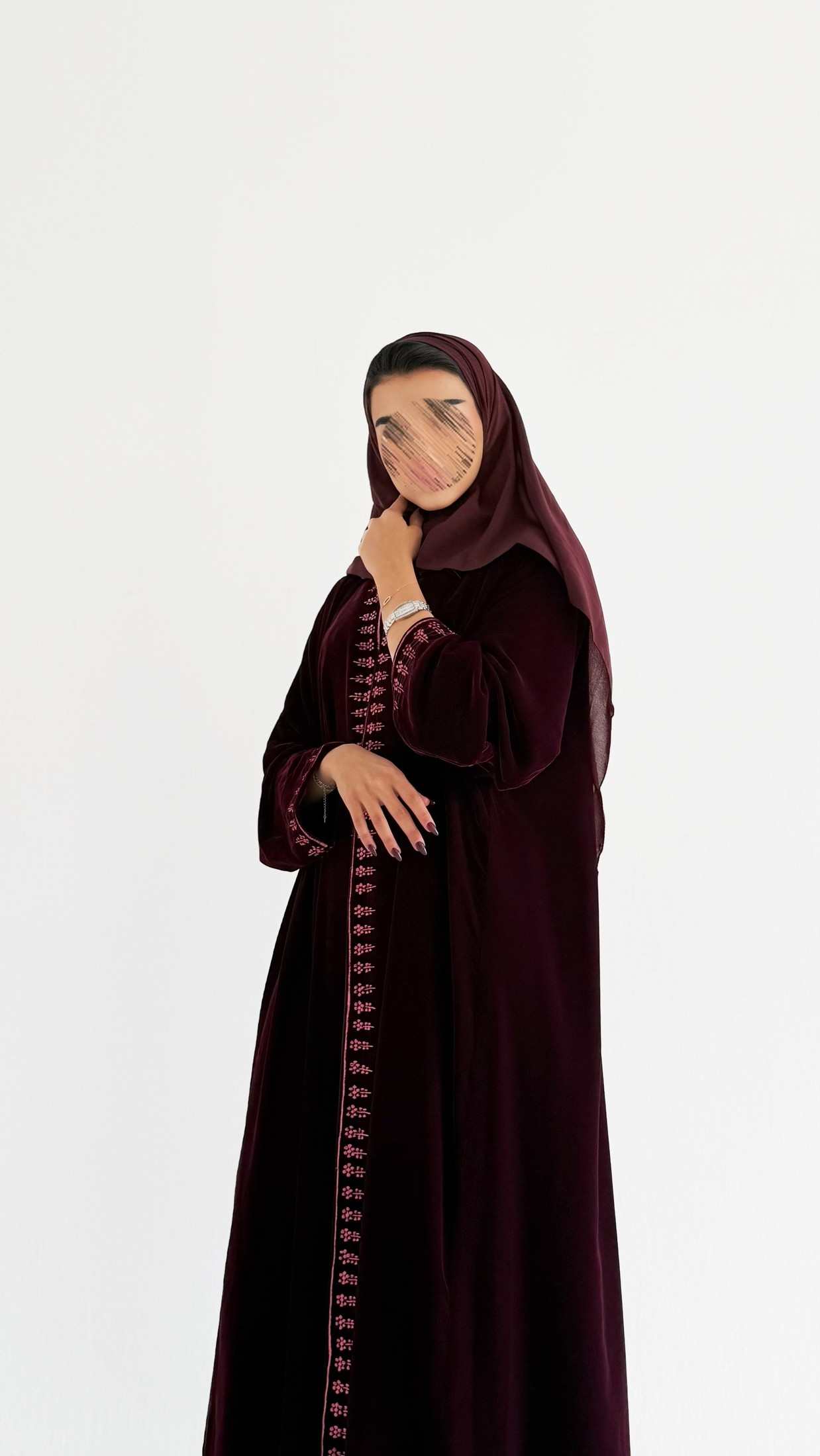 MWT675 - عباية مخمل عنابي مع تطريز بالامام والاكمام - Aya