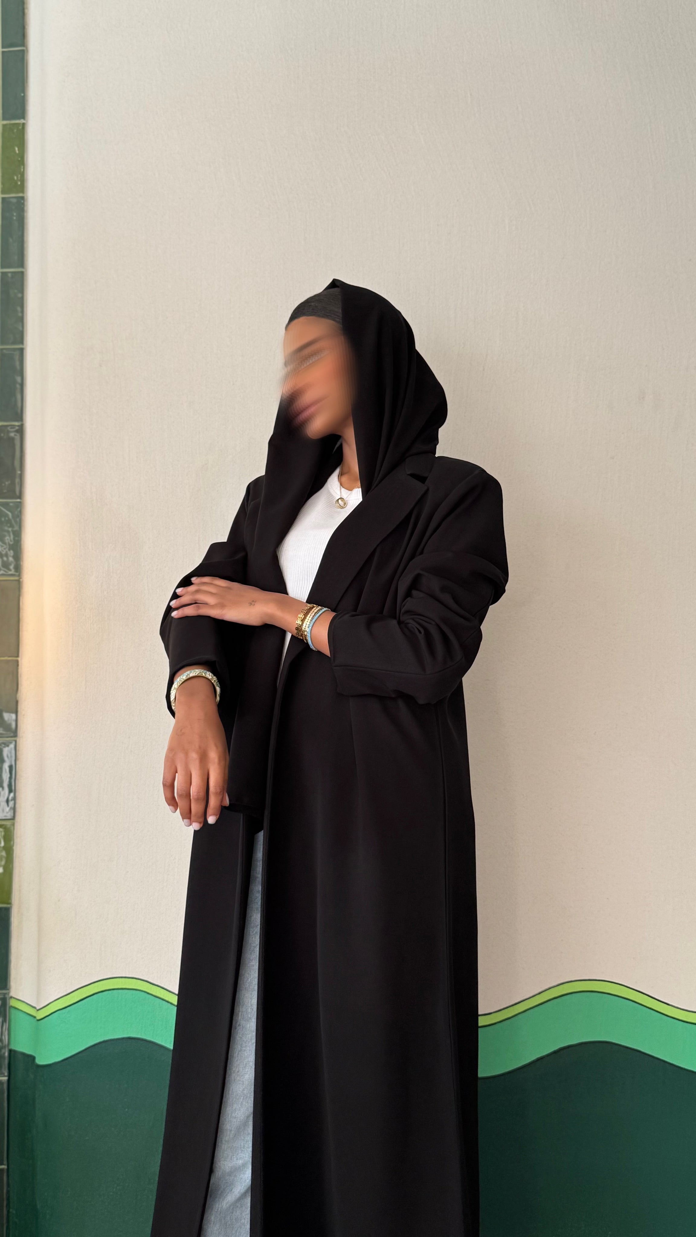 MW1685 - عباية بليزر سوداء ناعمة
