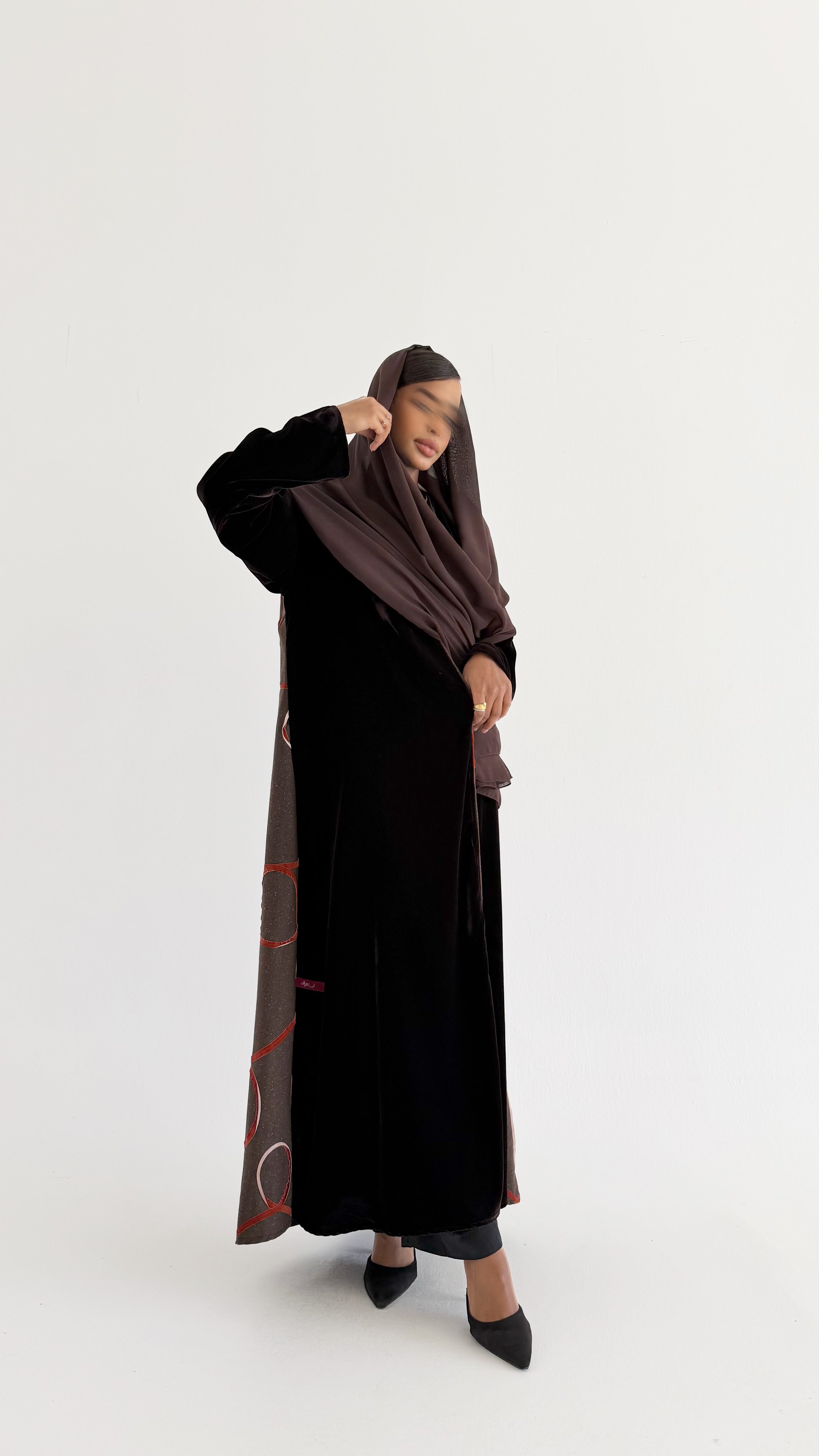 MW645 - Light Crepe Standing with Jacquard Half-Cloche