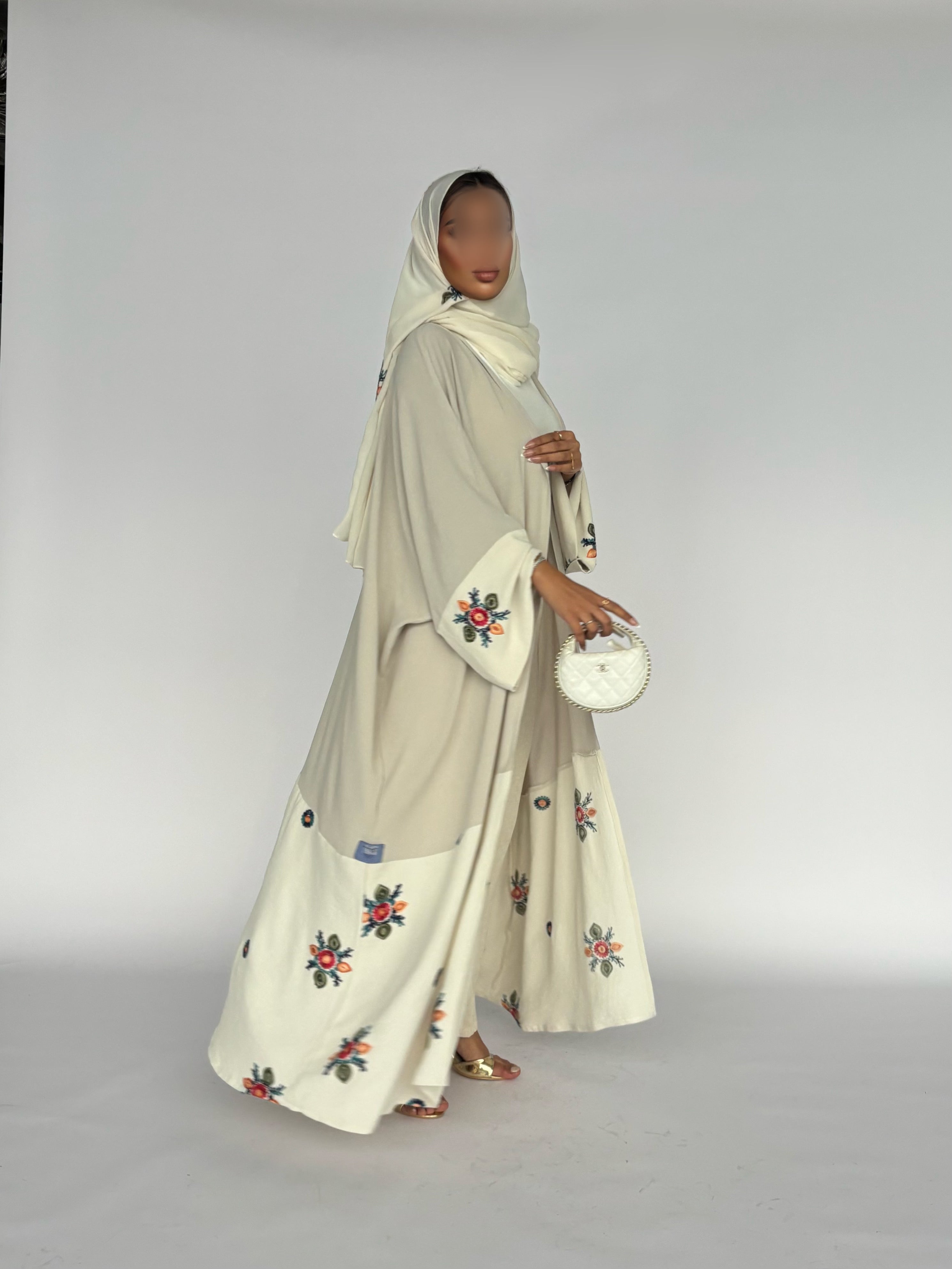MW645 - Light Crepe Standing with Jacquard Half-Cloche
