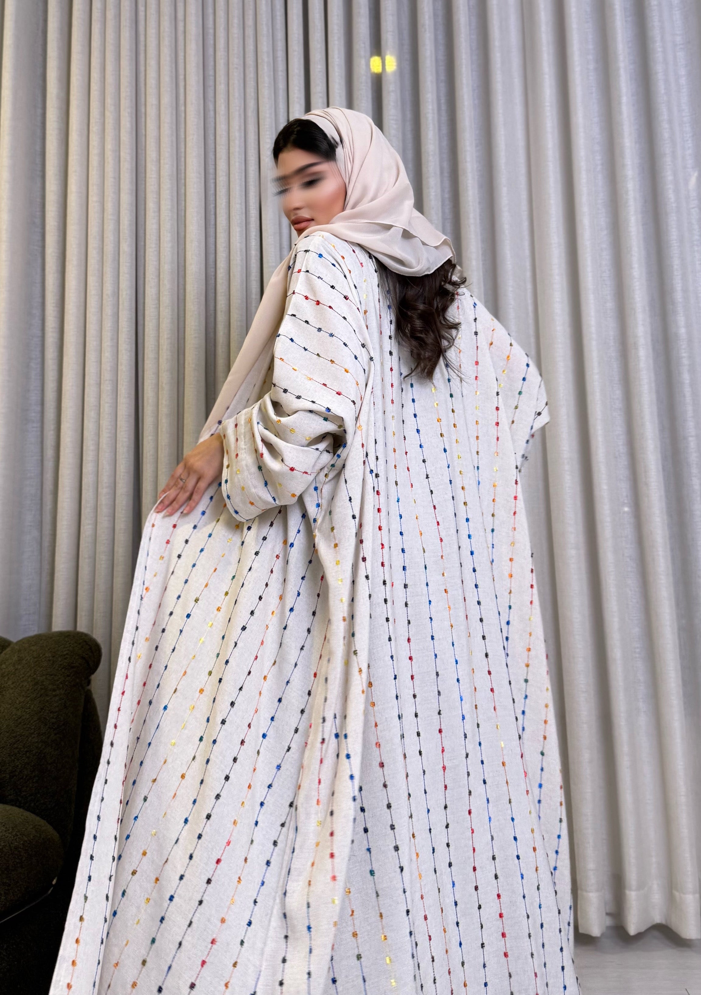 MW1529 - عباية لينن منقط ملون - Aya