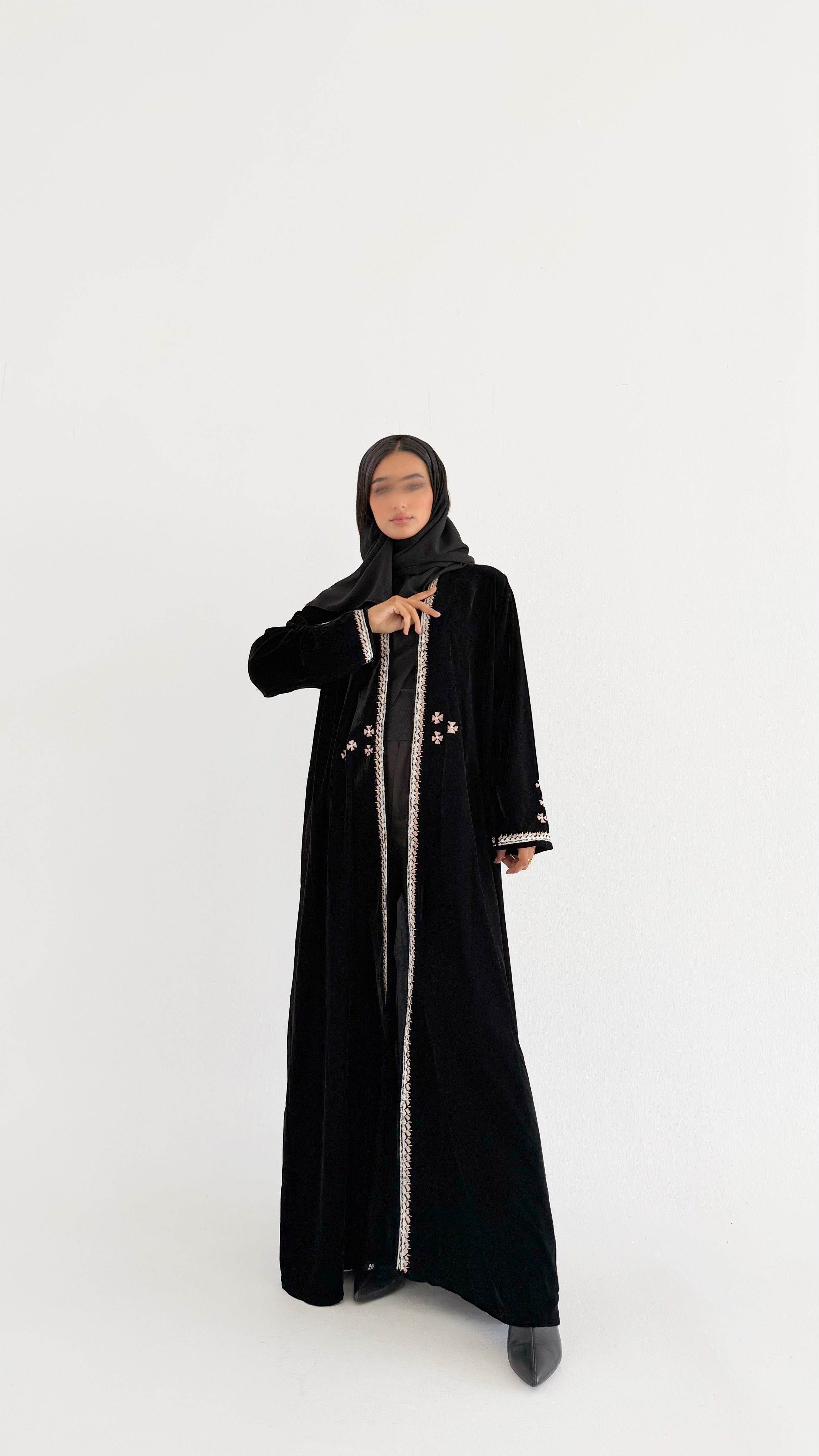 MW645 - Light Crepe Standing with Jacquard Half-Cloche