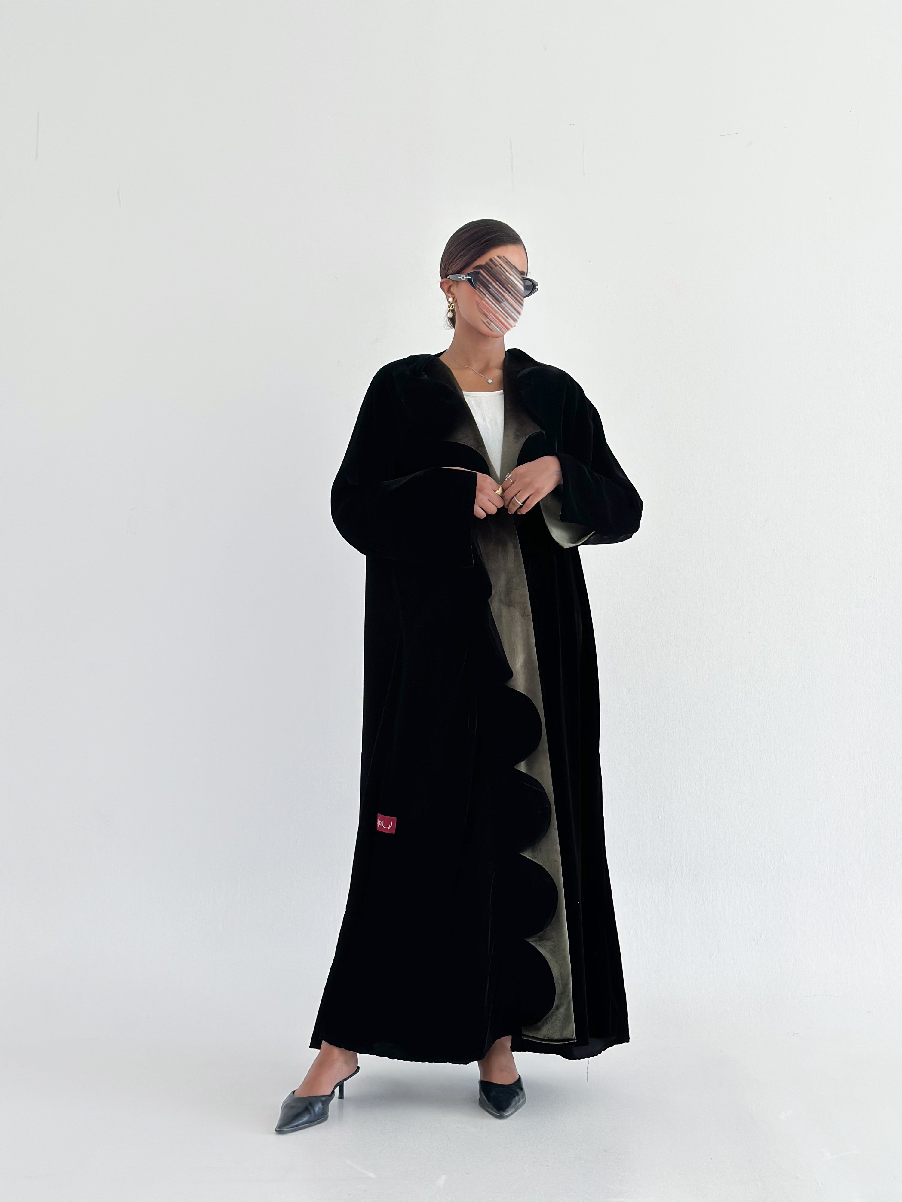 MW645 - Light Crepe Standing with Jacquard Half-Cloche