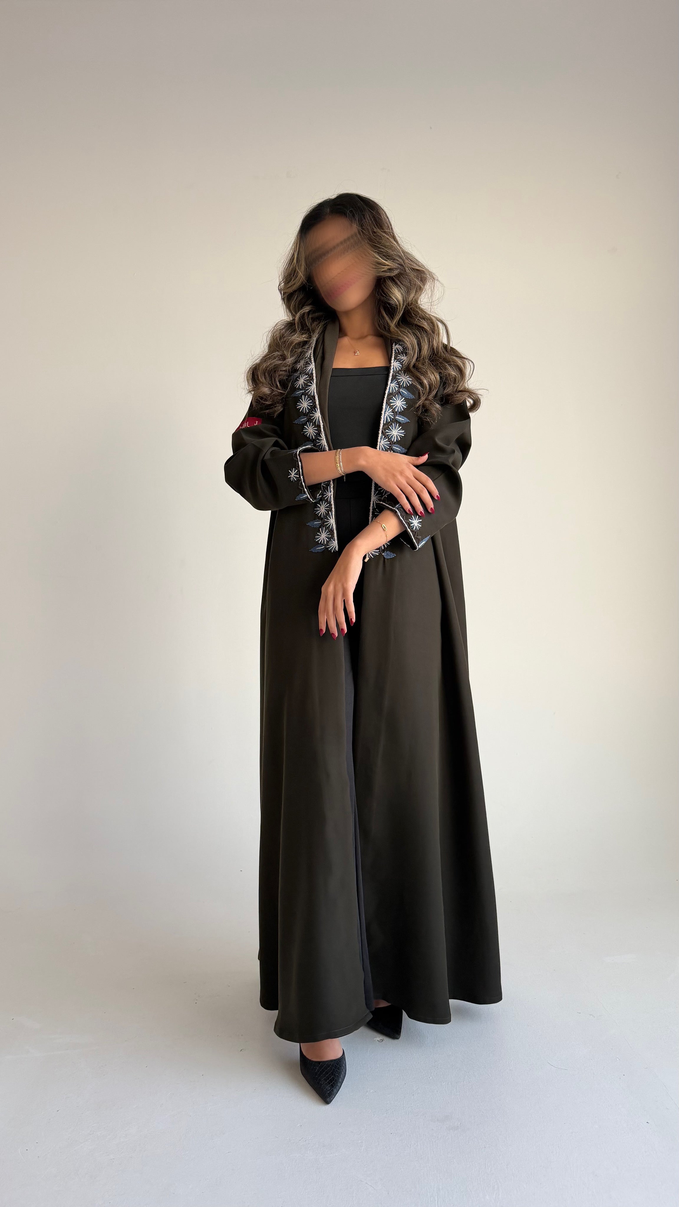 MWT677 - عباية زيتي تطريز - Aya