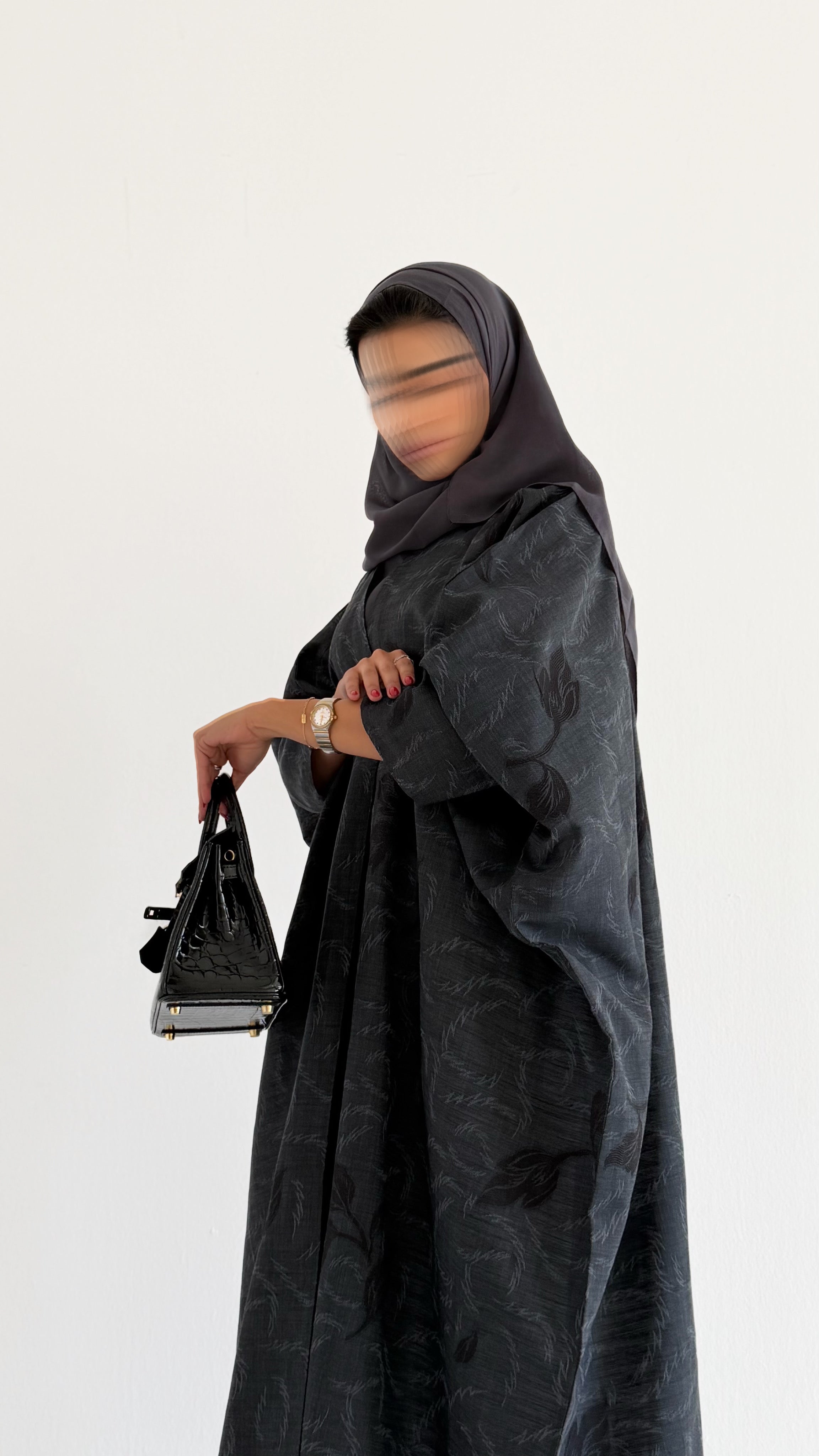 MW645 - Light Crepe Standing with Jacquard Half-Cloche