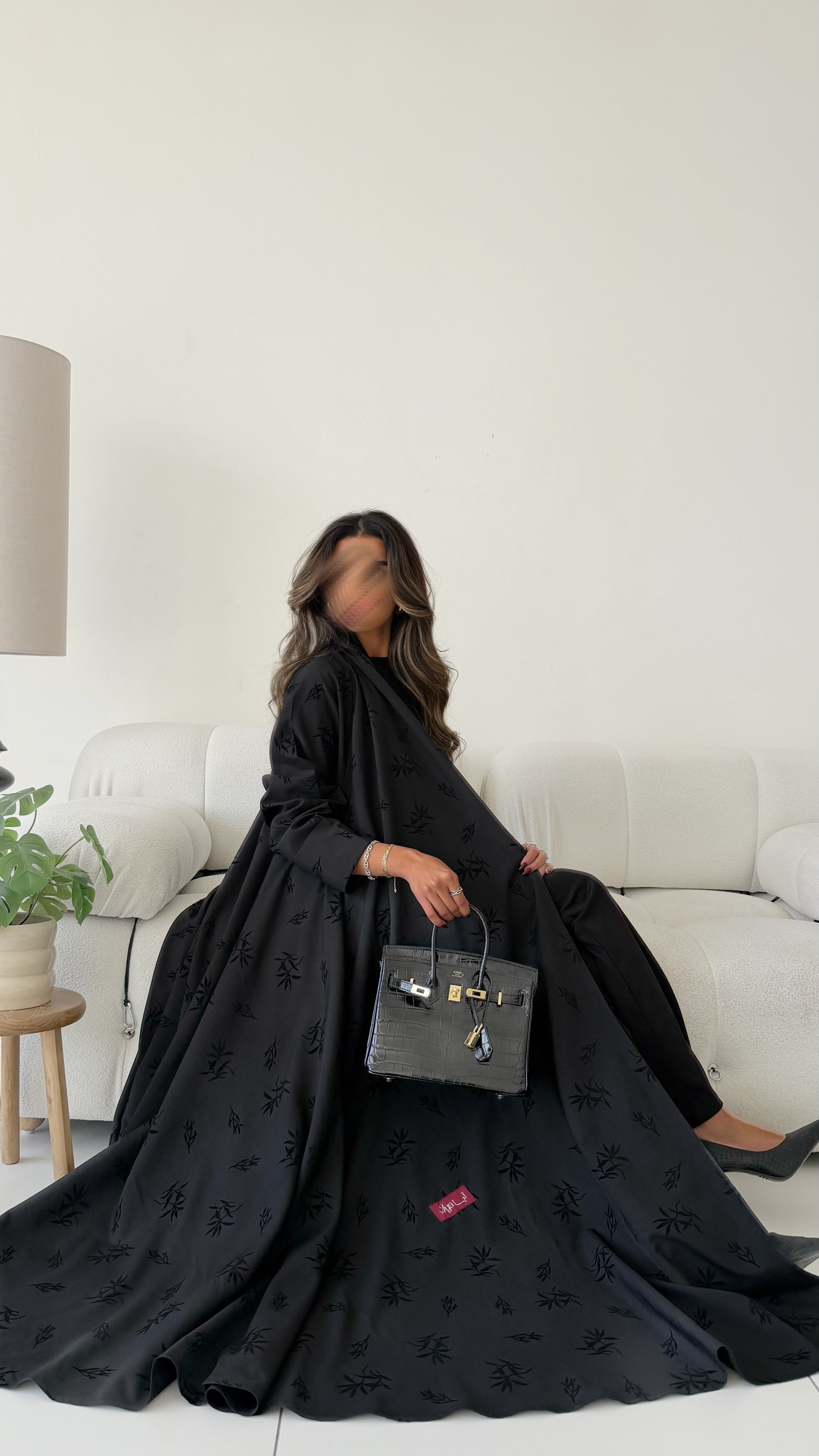 MWT701 - Black abaya with black floral embroidery | عباية سودا بتطريز مورد - Aya