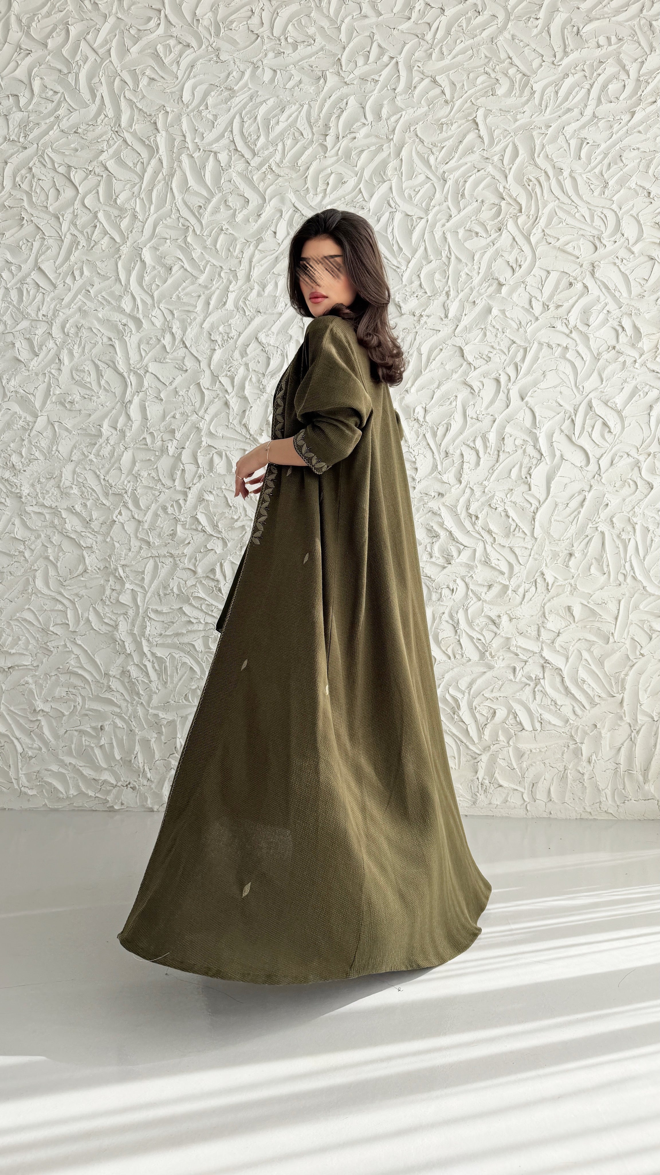 MW2053 - عباية لنن هندي قصه هينك تطريز يدوي - Aya