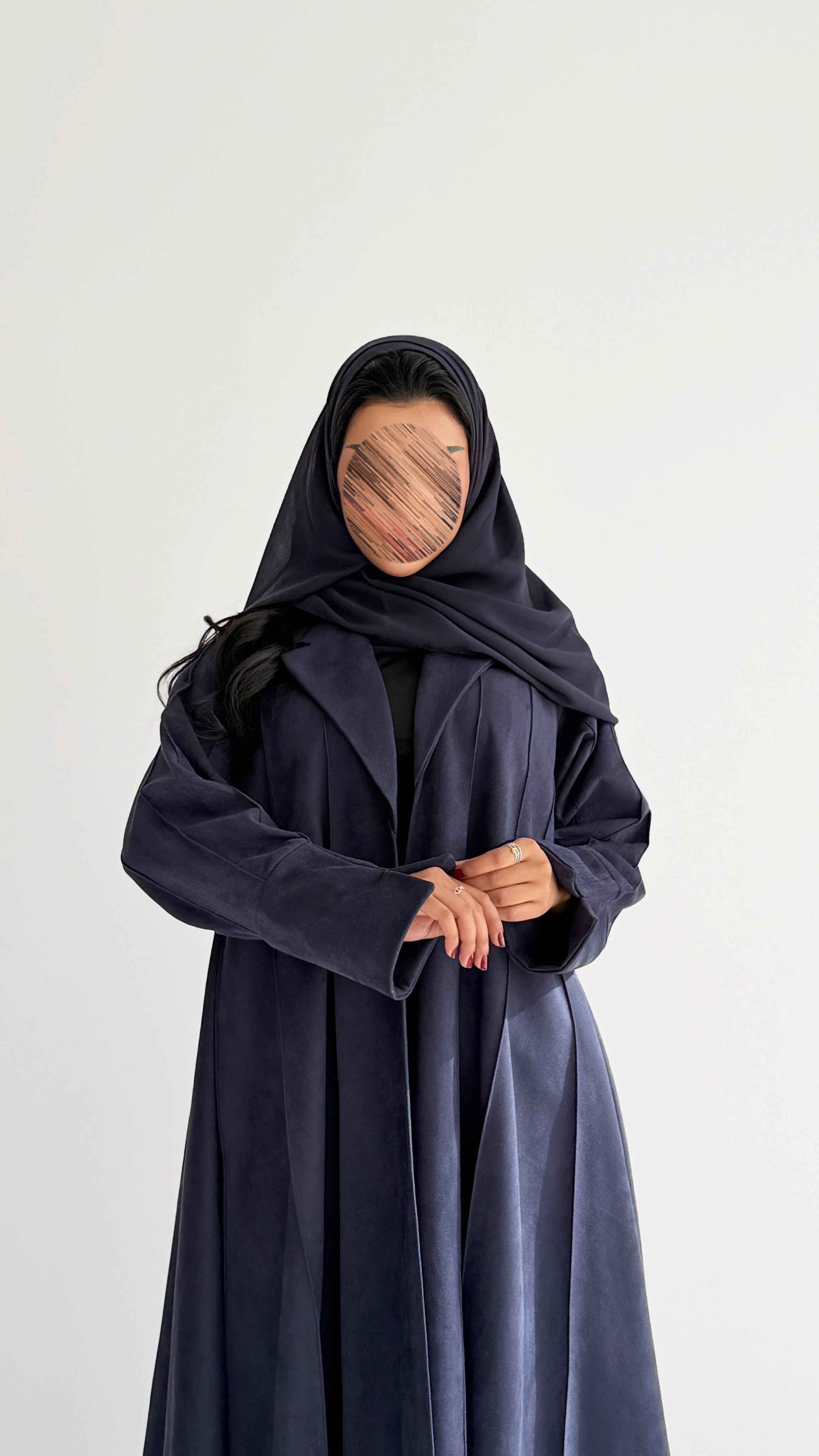 MW645 - Light Crepe Standing with Jacquard Half-Cloche