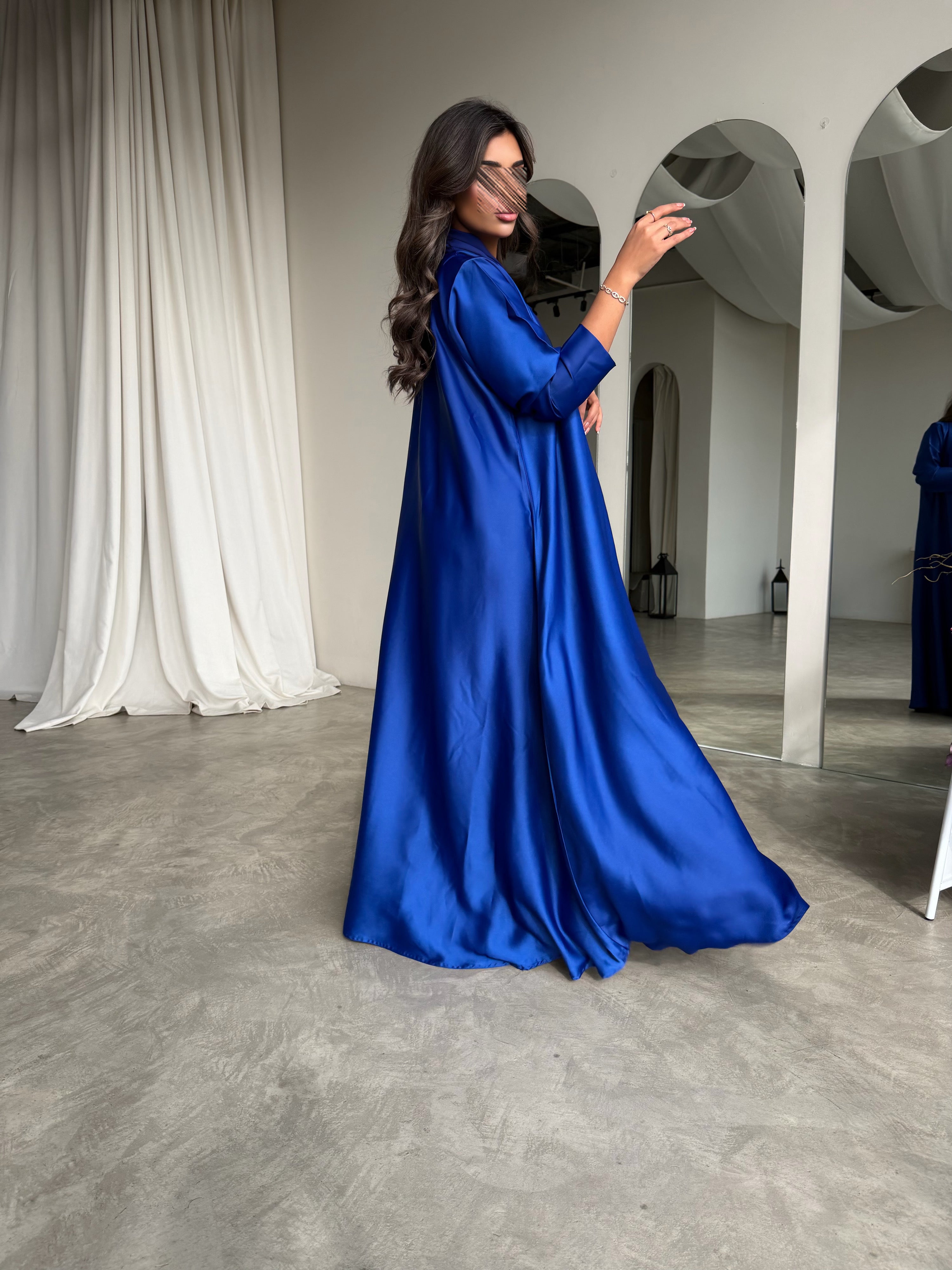 MWT777 - عباية كريب ازرق - Aya