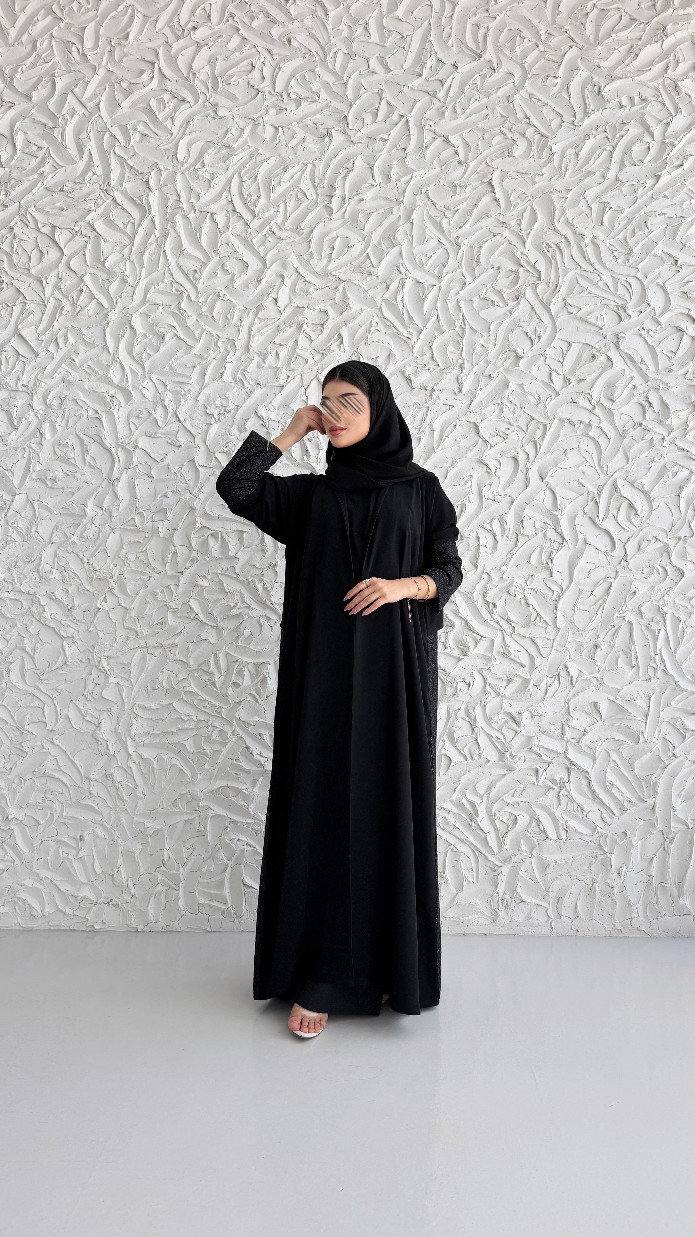 MWT5032 - قماش كريب اسود مع قماش اسود شيفون ورد قصة كلوش - Aya