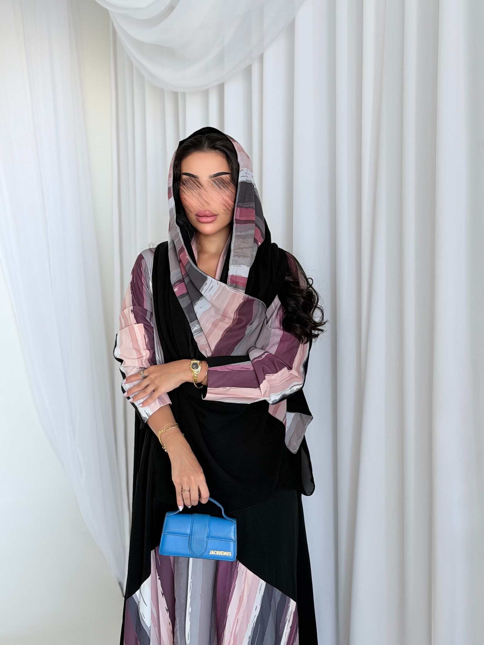 MWT5221 - عبايه يوميه اسود مع تدخيلات طباعه - Aya