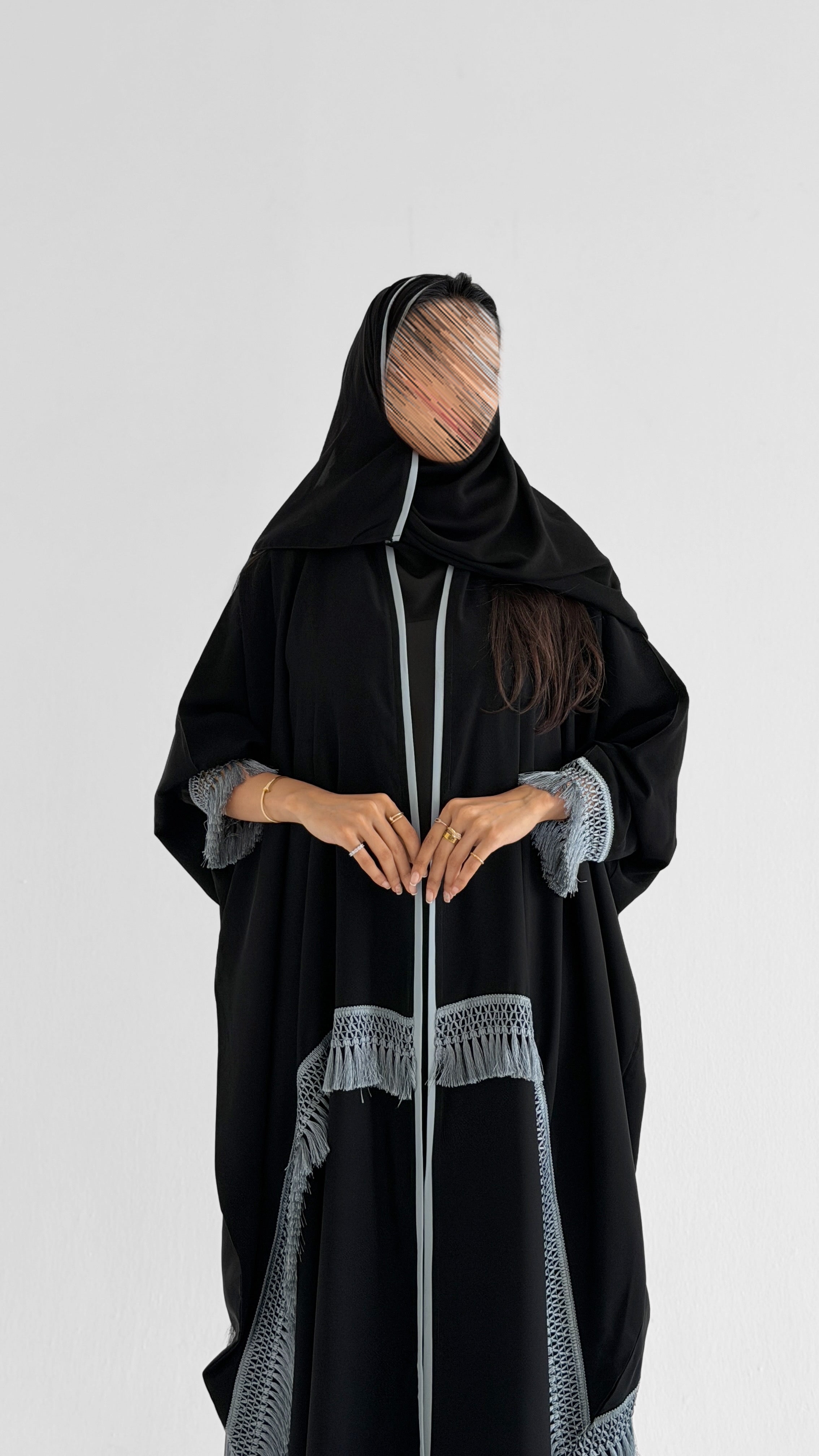 MWT2010 - عباية كريب مع تدخيلة هدب سماوي - Aya