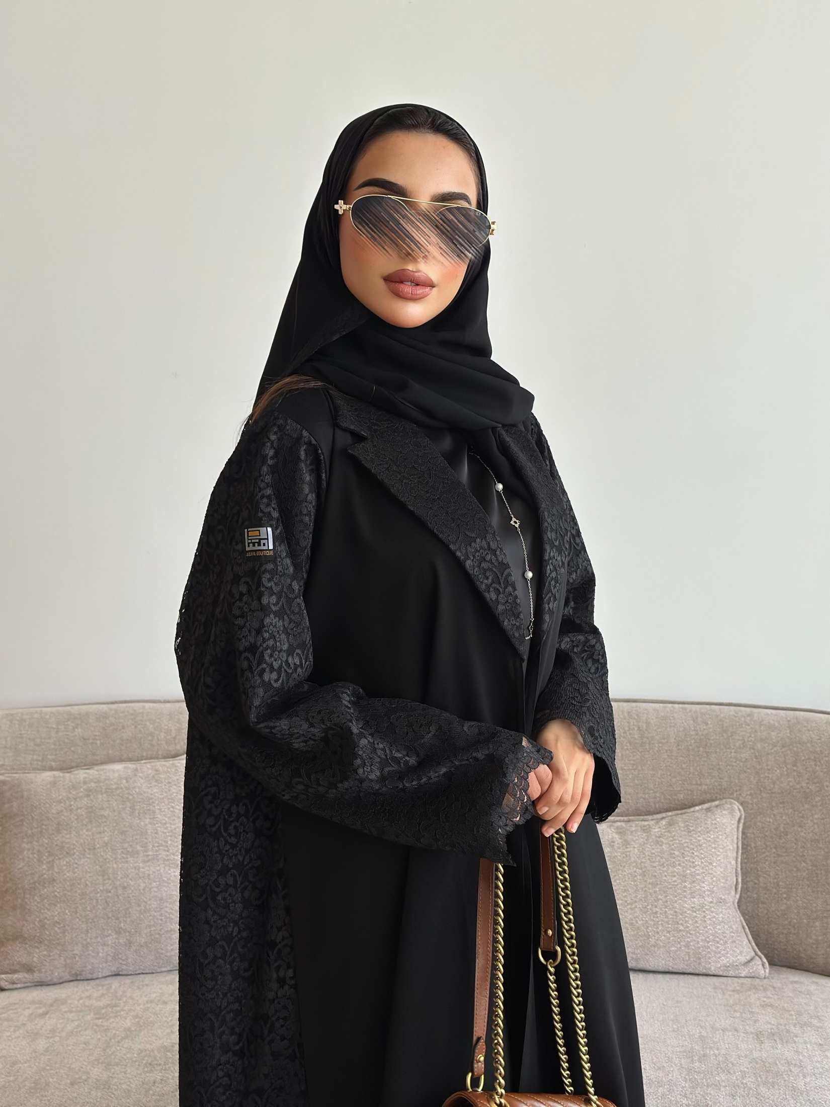MWT4304 - عباية ليمار سوداء بتفاصيل دانتيل - Aya