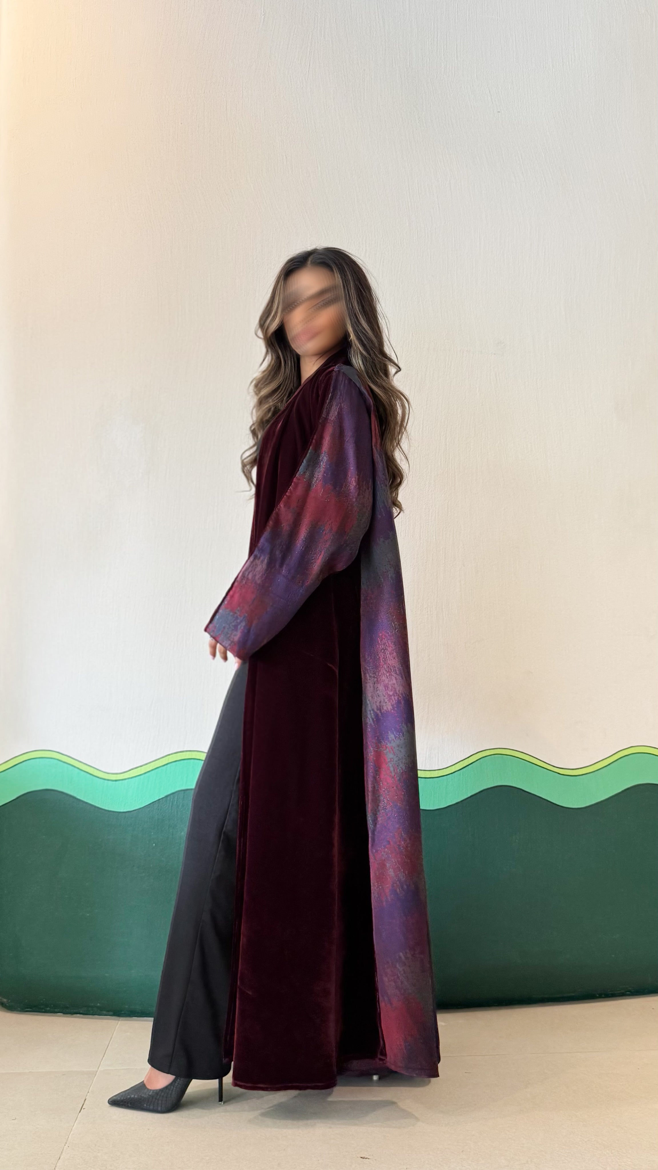 MW1759 - عباية مخمل من الامام والخلف جاكار - Aya