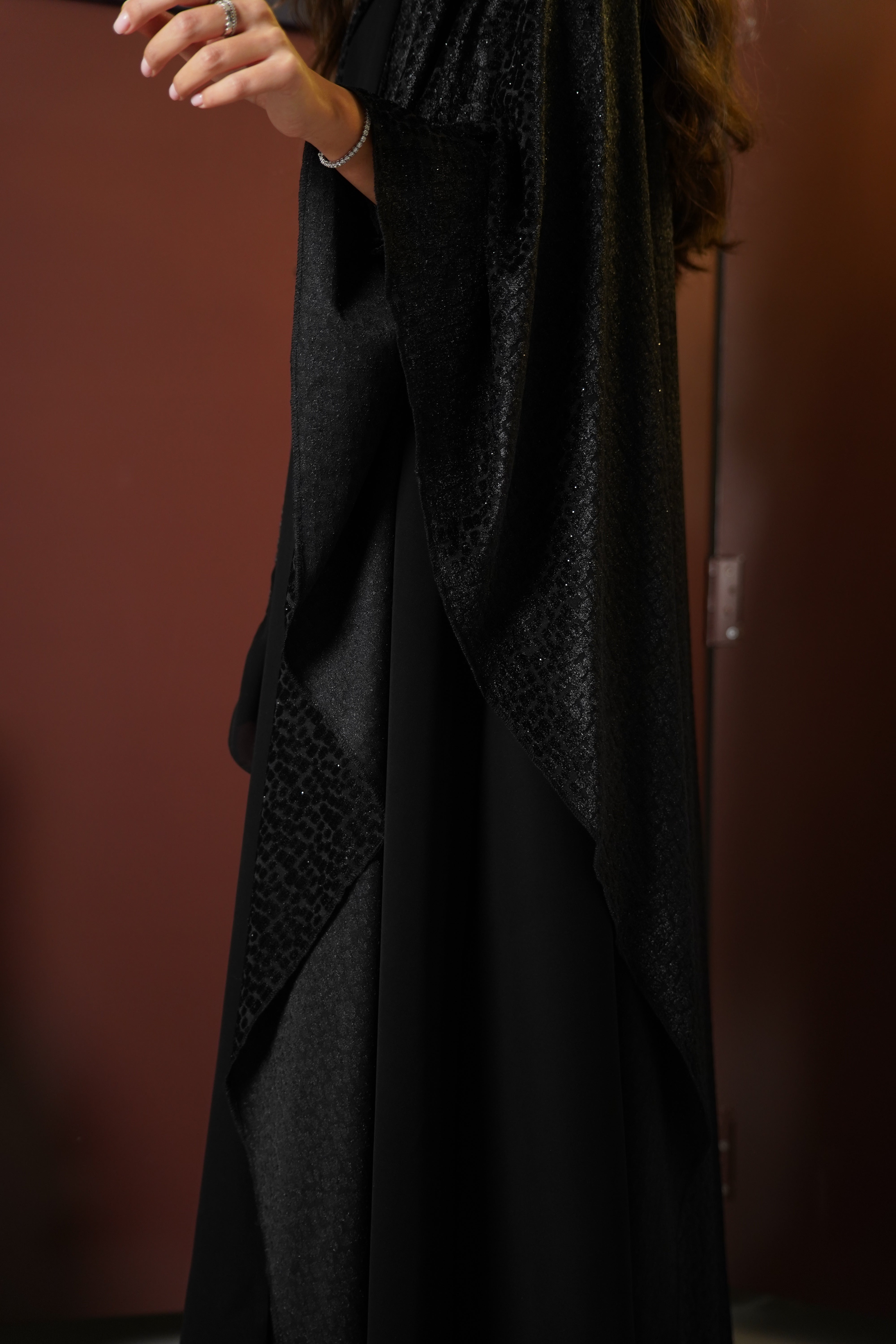 MWT828 - عباية مخمل شيفون لامعة|Gleaming Velvet Chiffon Abaya - Aya