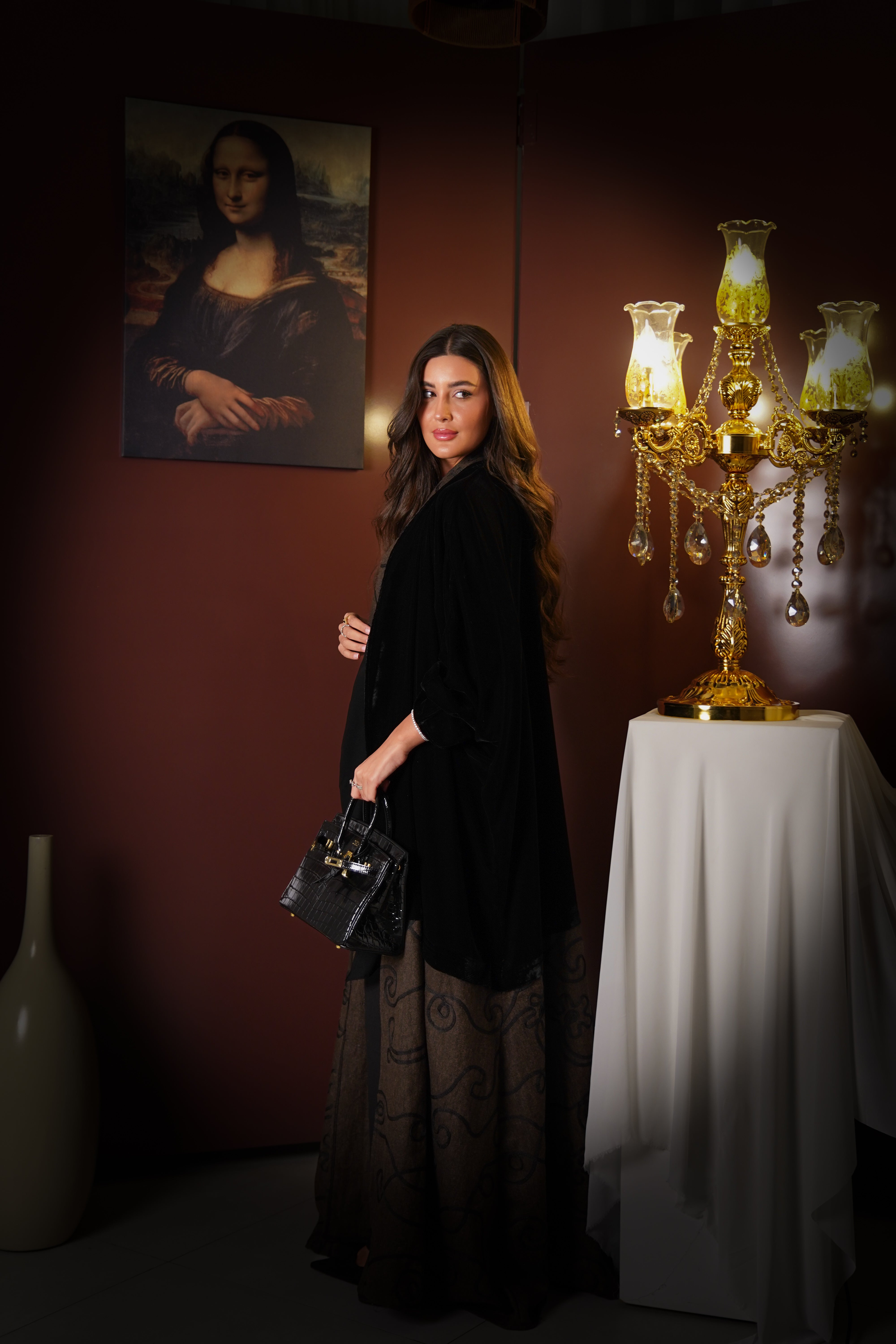 MW645 - Light Crepe Standing with Jacquard Half-Cloche