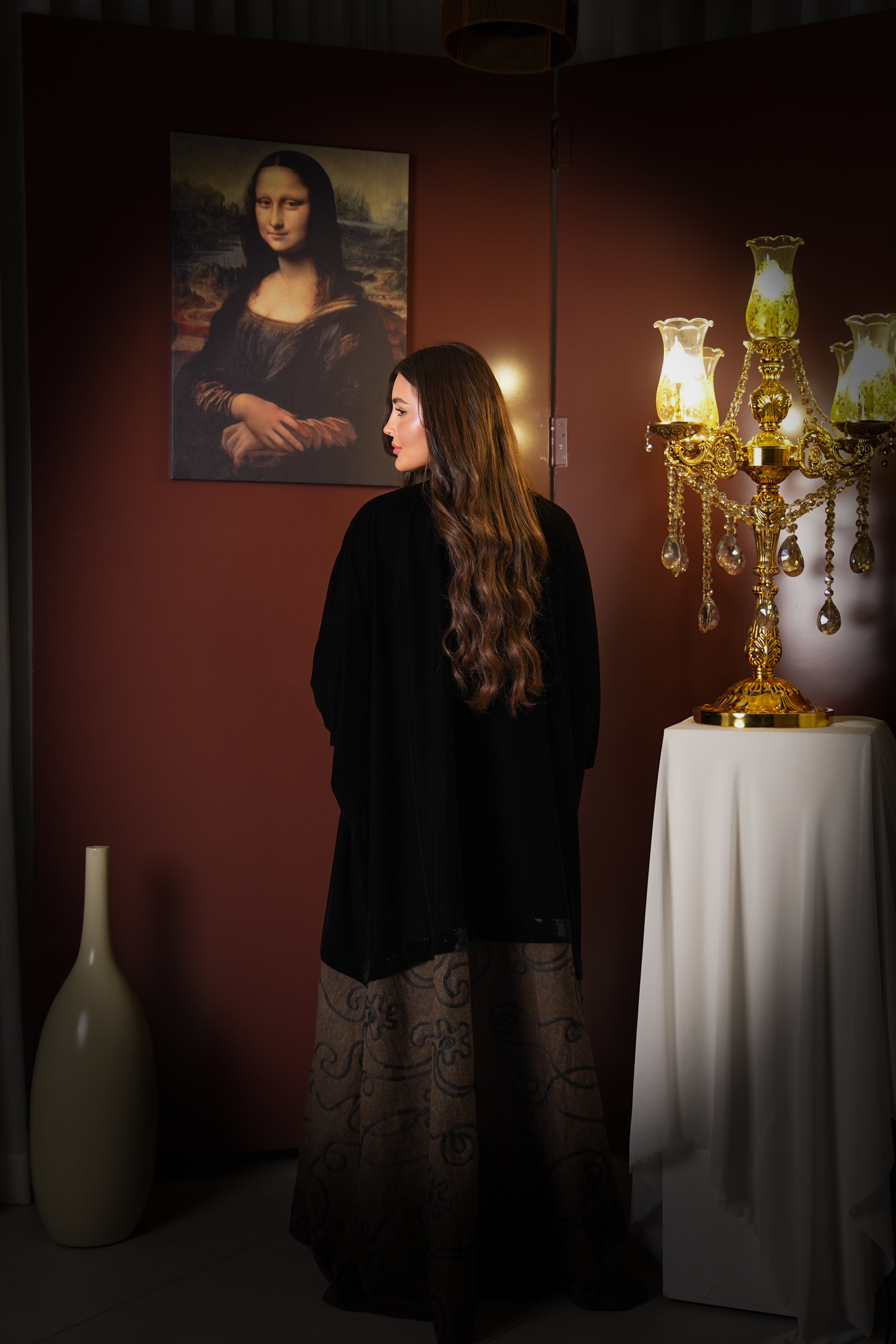 MW645 - Light Crepe Standing with Jacquard Half-Cloche