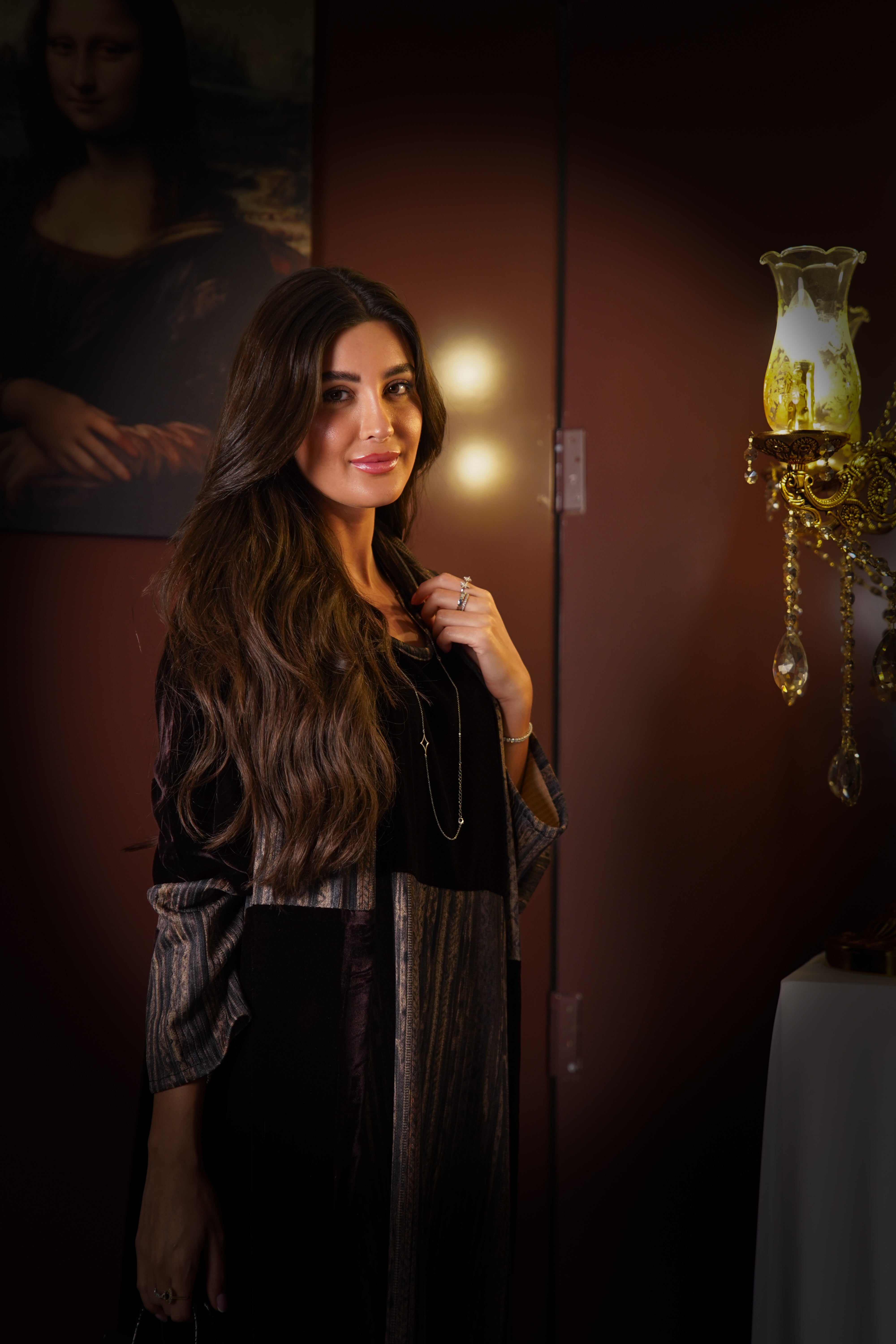 MW645 - Light Crepe Standing with Jacquard Half-Cloche