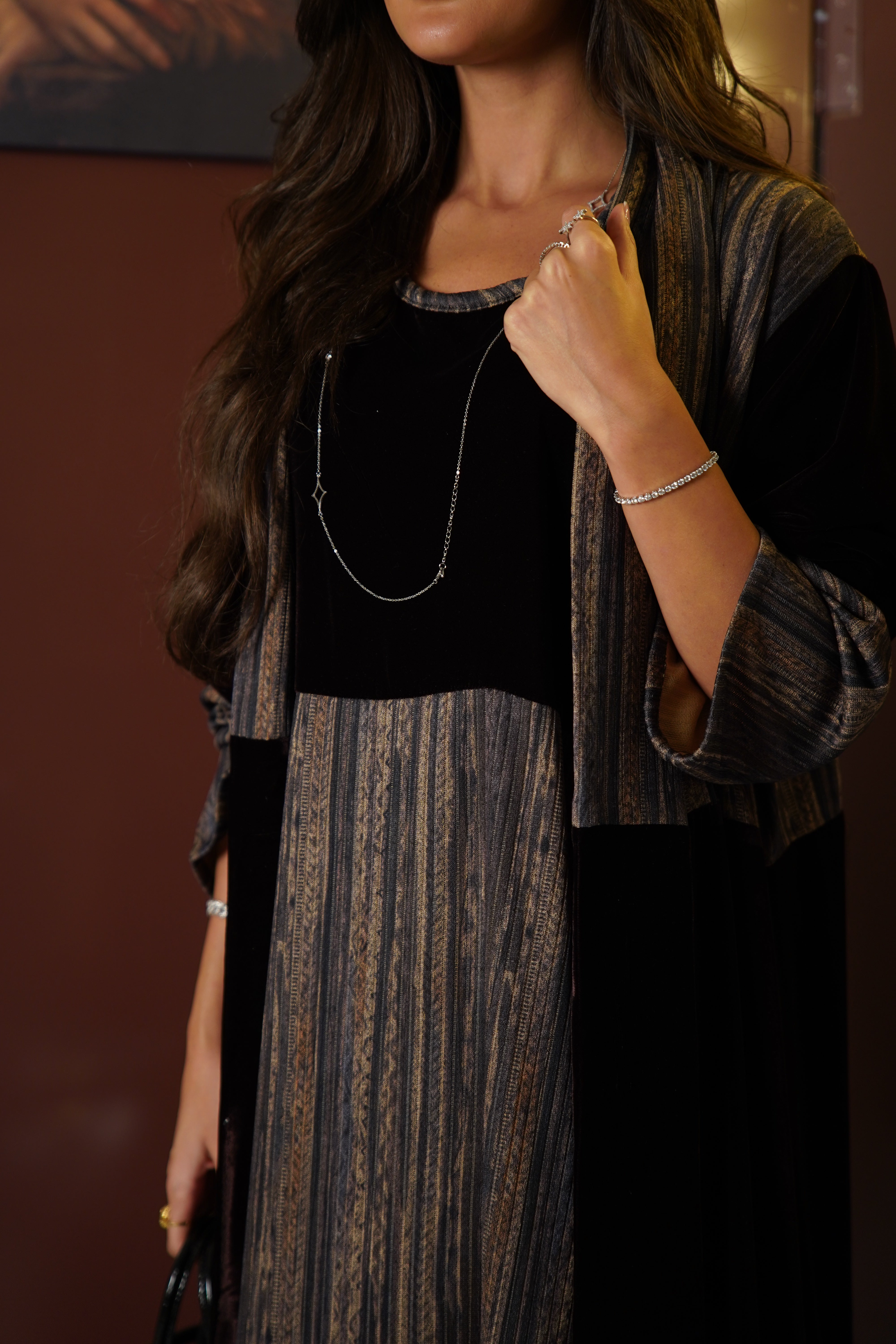 MW645 - Light Crepe Standing with Jacquard Half-Cloche