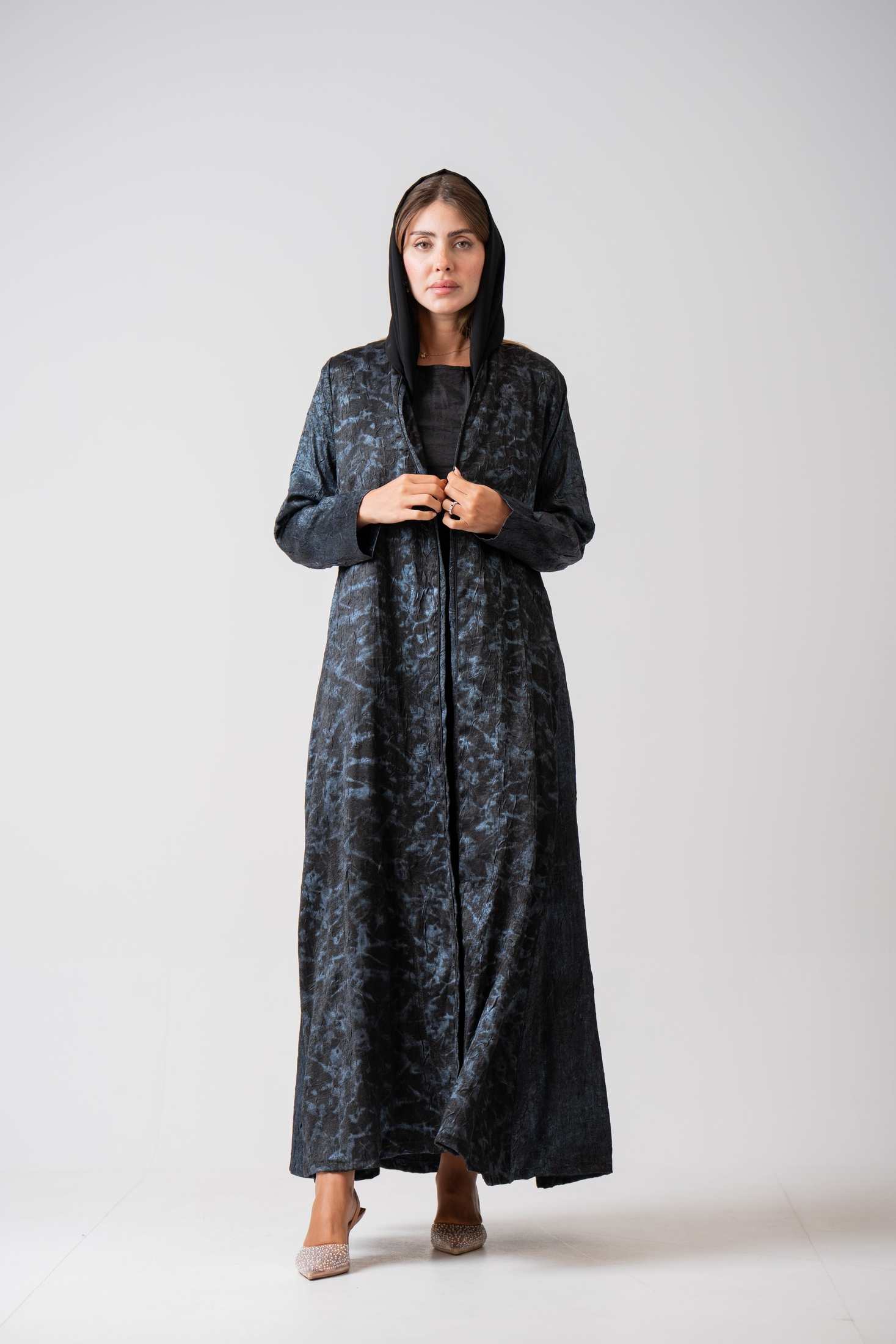 MWT4356 - عباية كريب فوكرو كلوش بتدخيلة كحلية - Aya