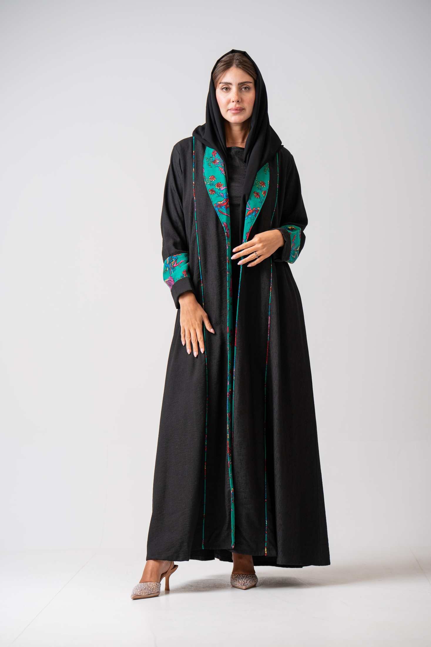 MWT4341 - عباية كريب ياباني بليزر بكلفة مشجرة - Aya