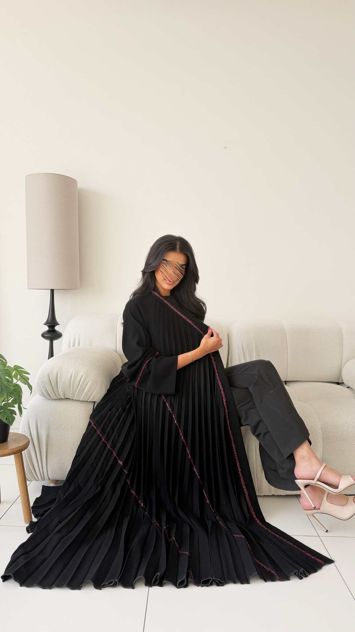 MW2076 - عبايه كلوش مع اضافة برواز احمر - Aya
