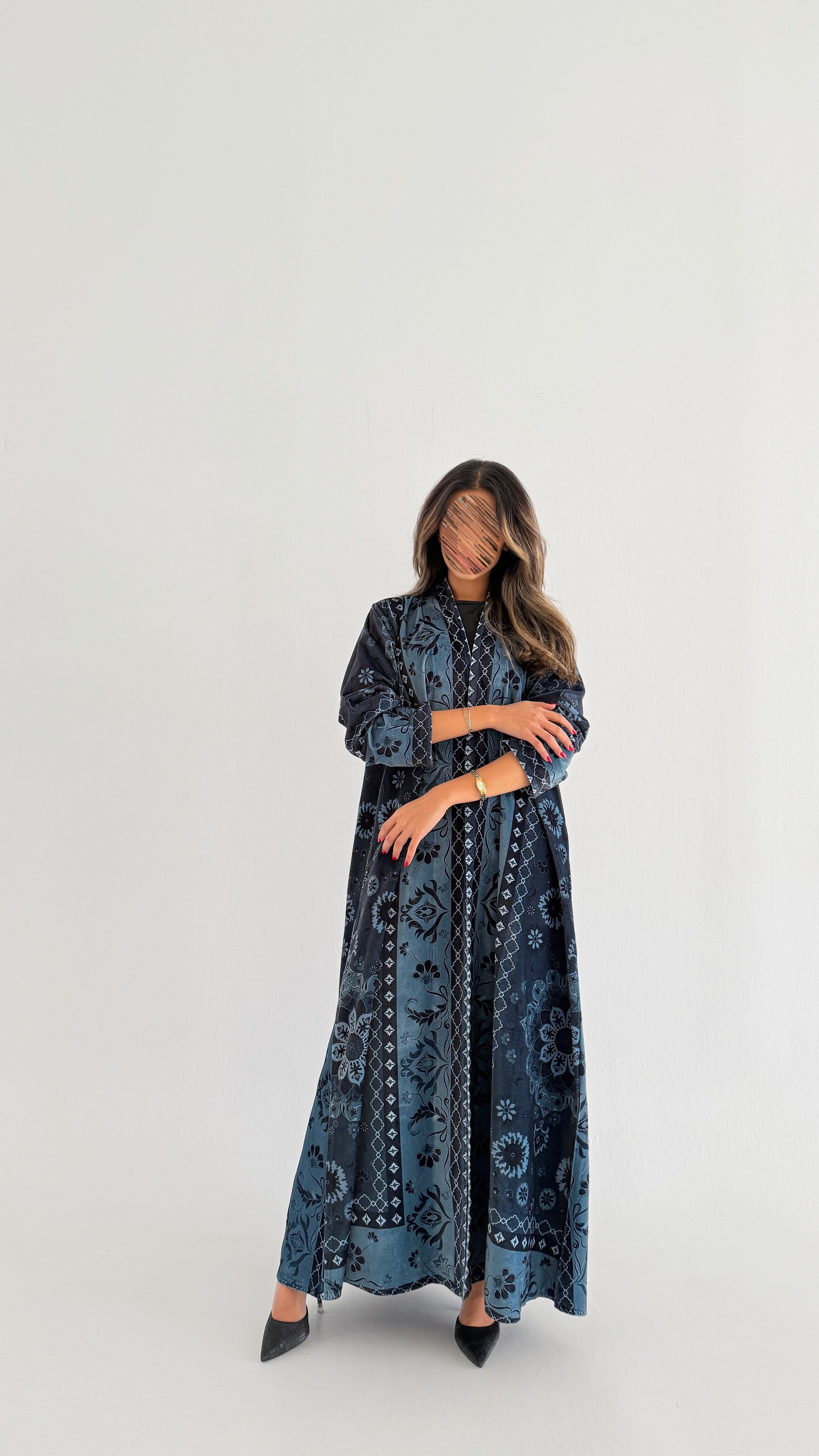 MWT745 - عباية مخمل برينت