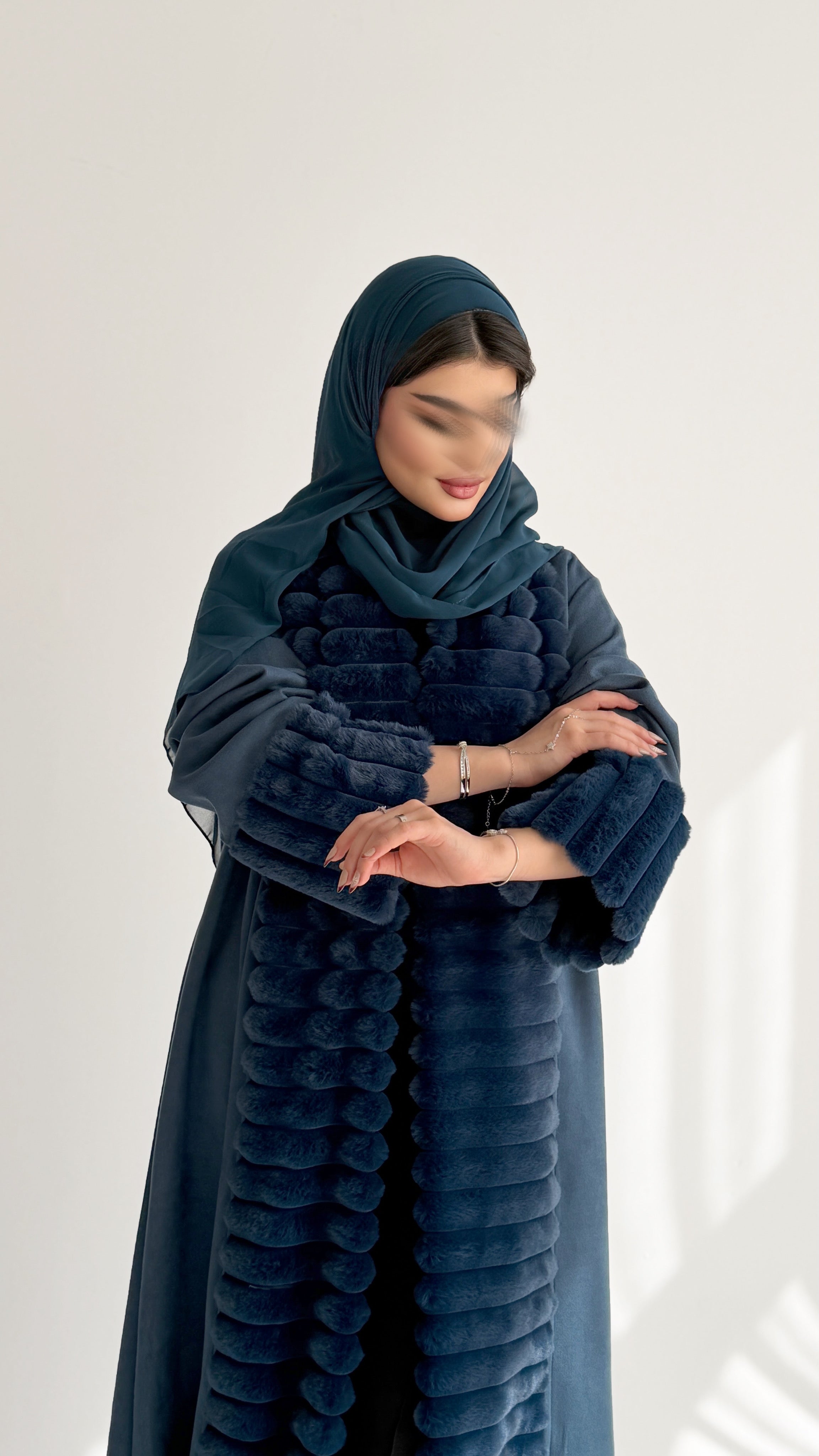 MW645 - Light Crepe Standing with Jacquard Half-Cloche