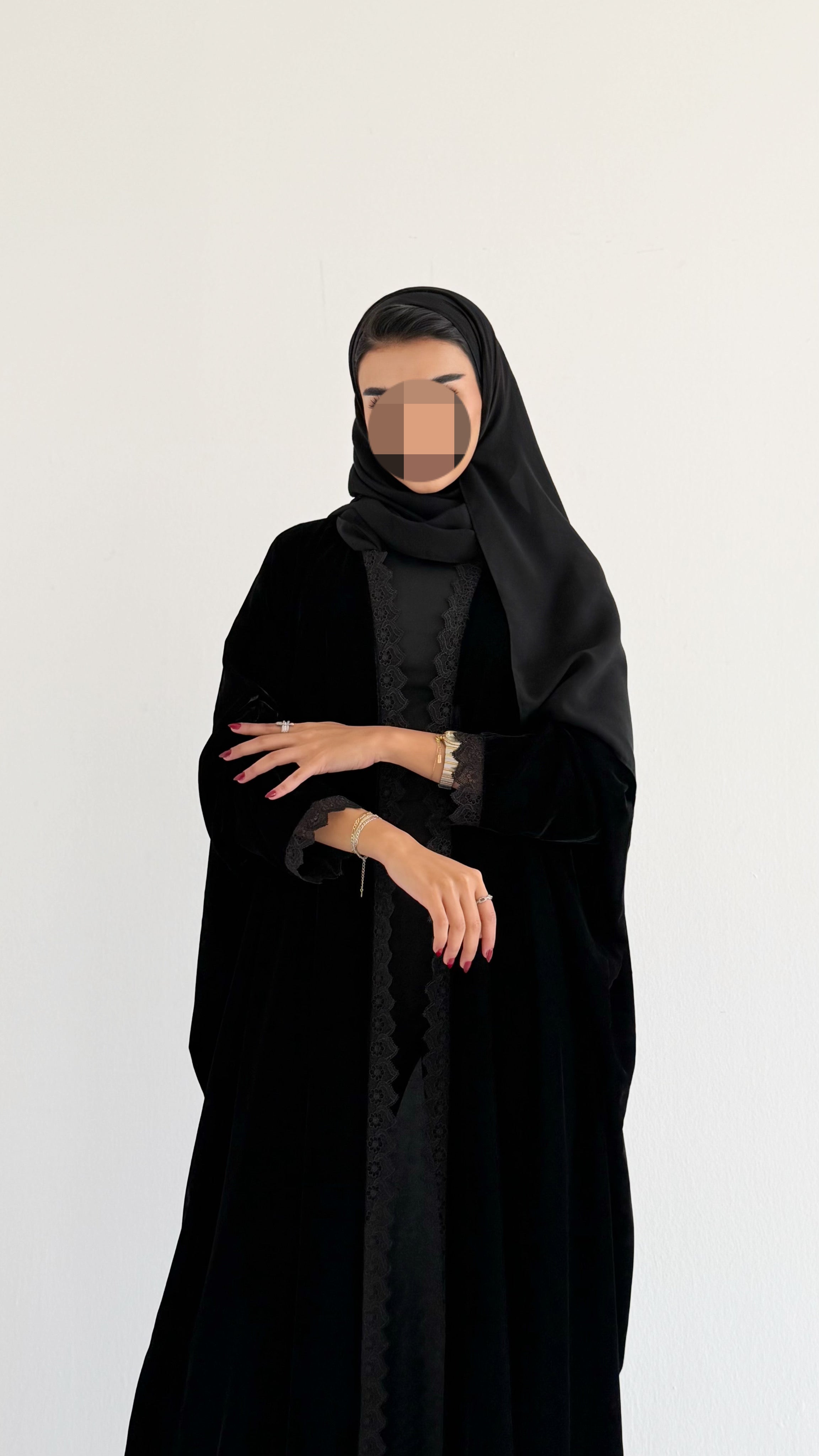 MWE913 - عباية مخمل كوري نص بشت - Aya