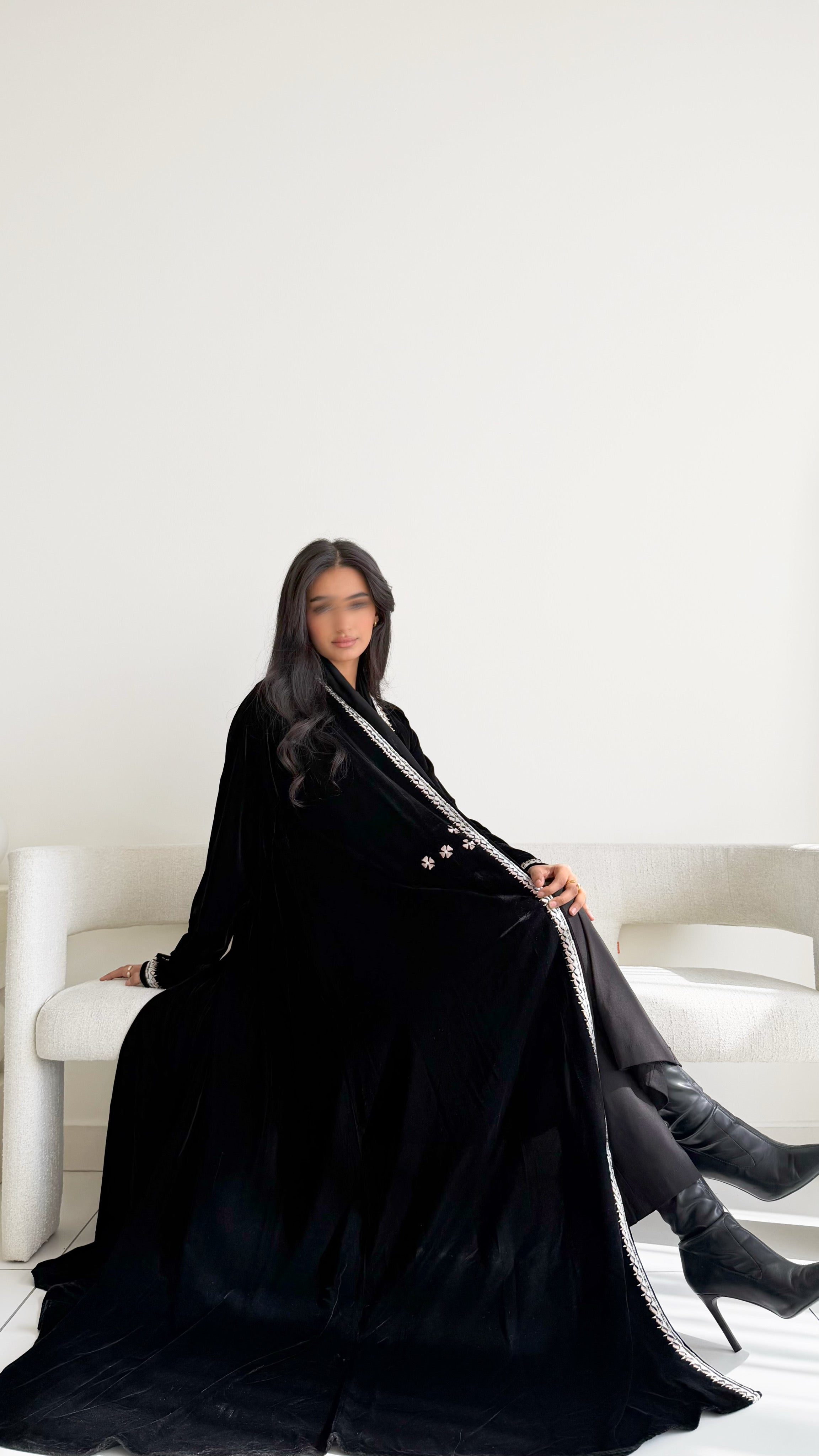 MW645 - Light Crepe Standing with Jacquard Half-Cloche