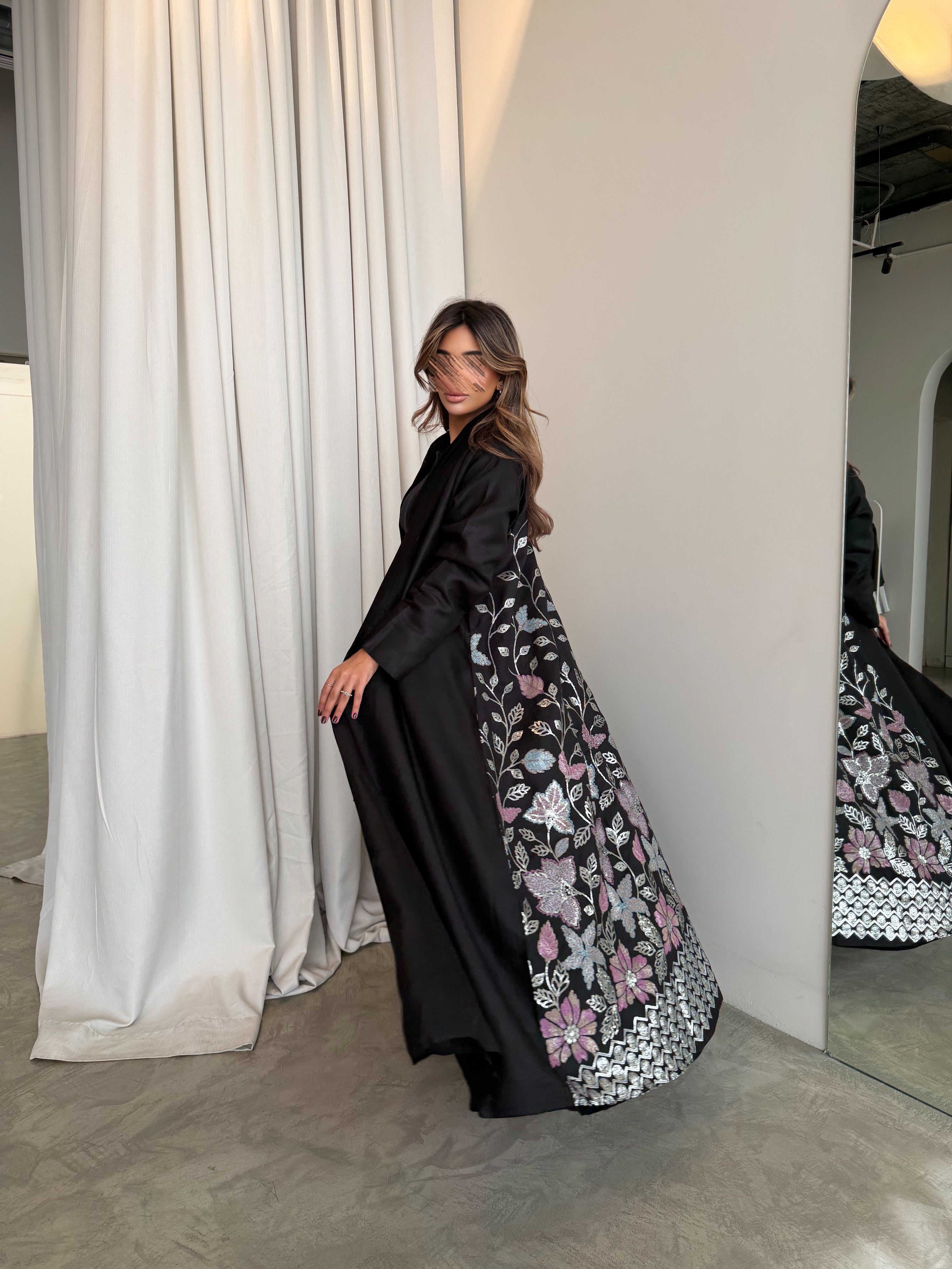 MWT1050 - عبايه بتدخيله لنن تطريز - Aya