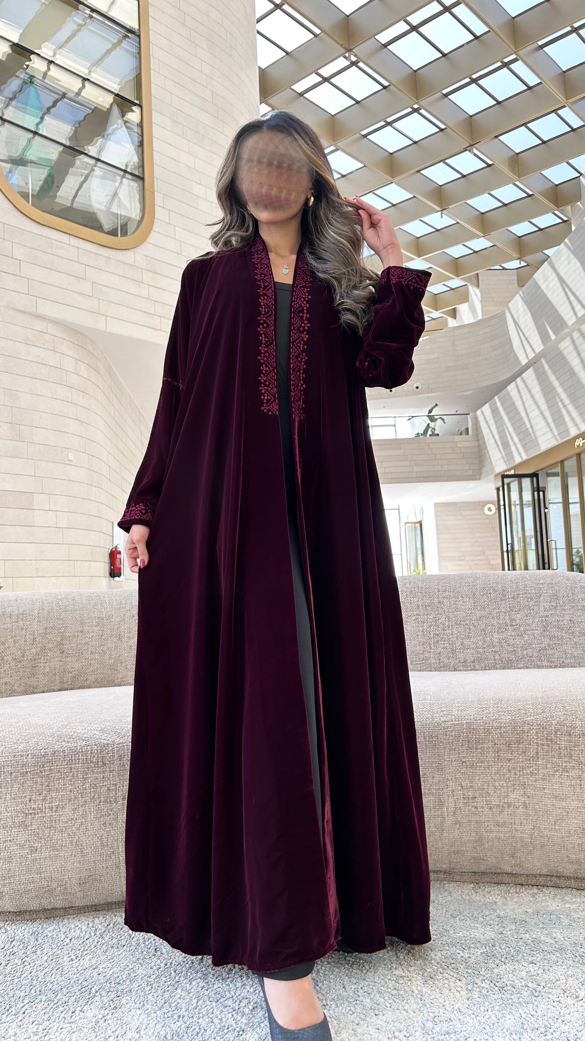 MWT641 - عباية عنابي مخمل تطريز - Aya