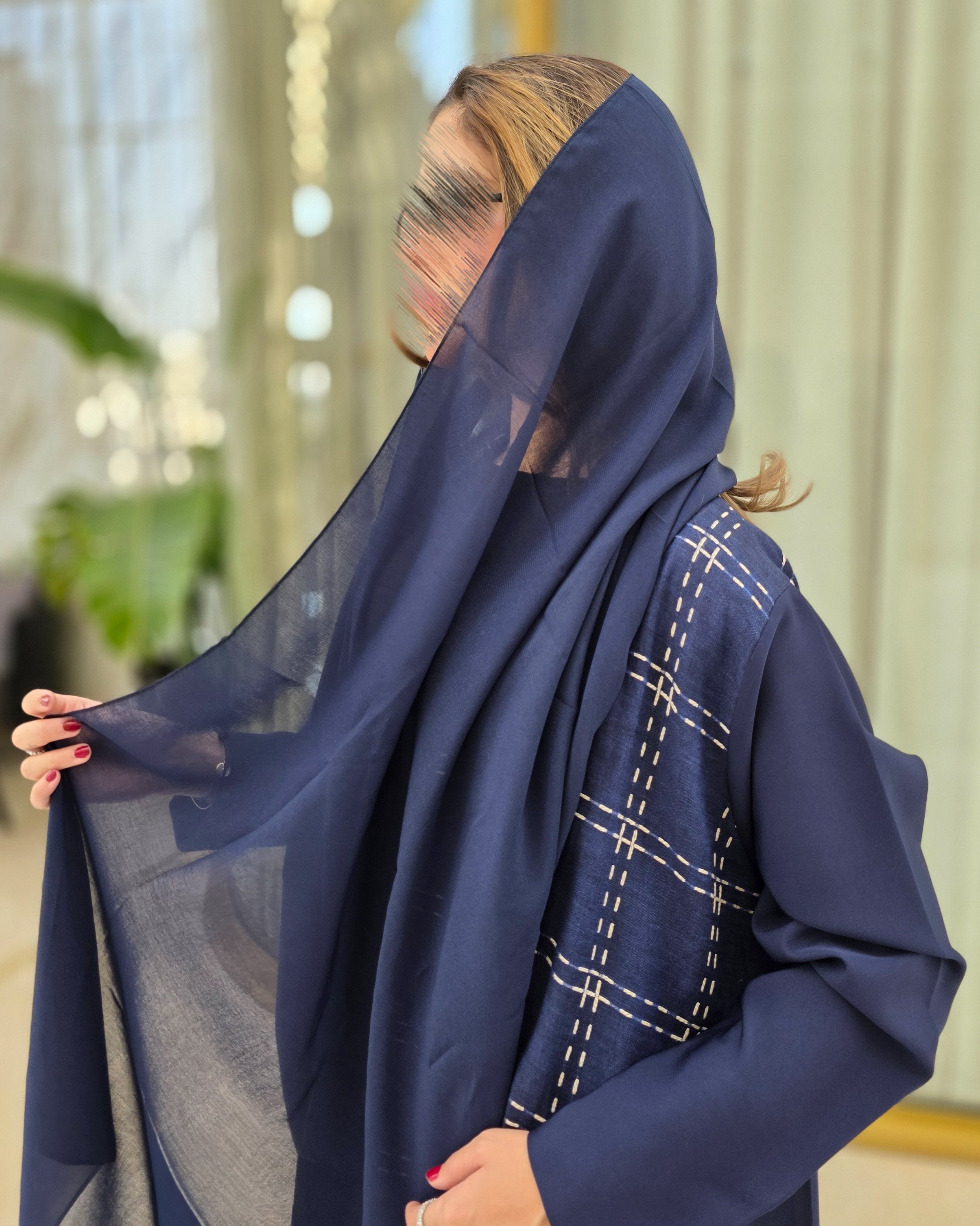 MWT682 - عباية كحلي مع تدخيله - Aya