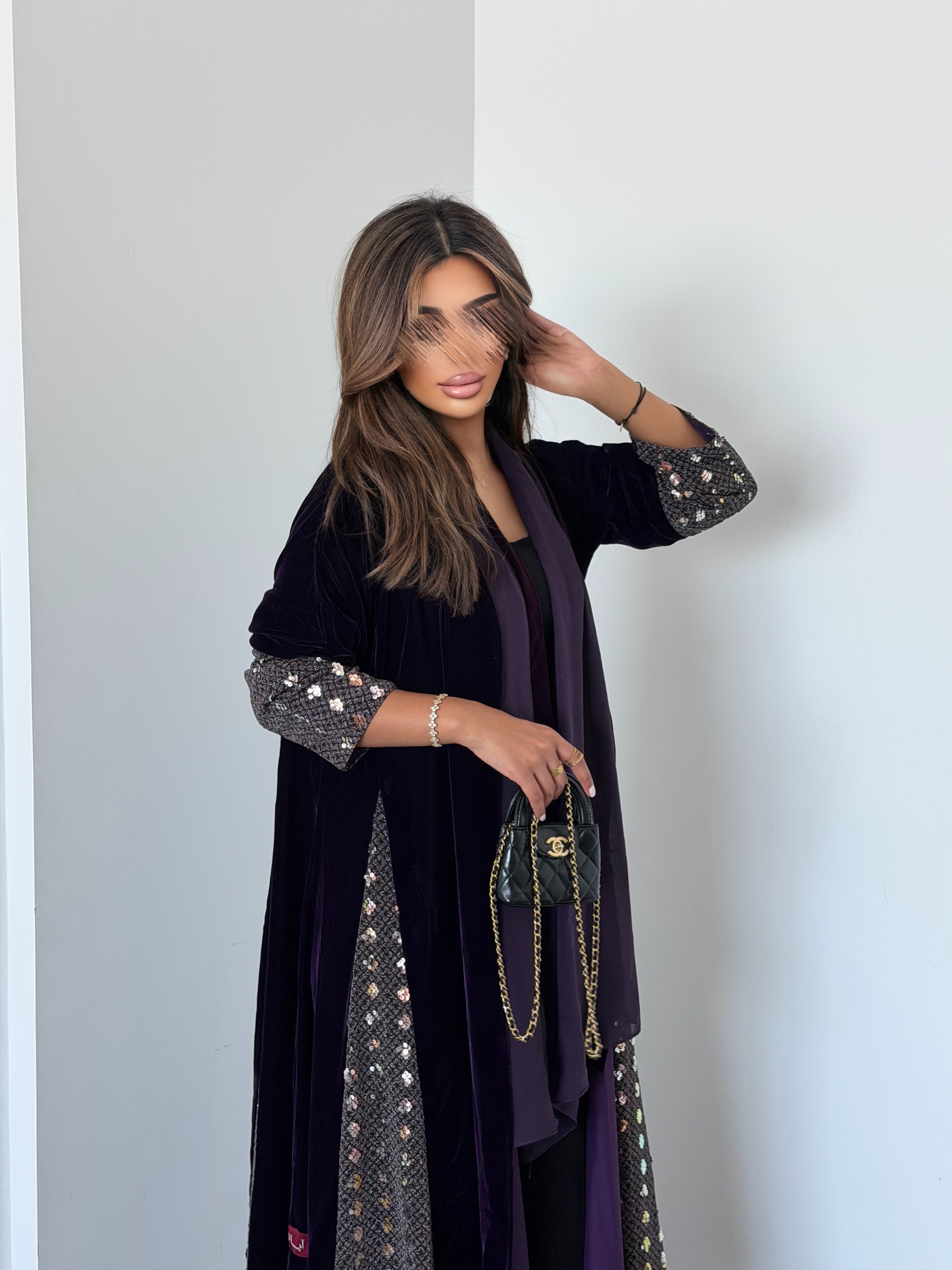 MW645 - Light Crepe Standing with Jacquard Half-Cloche