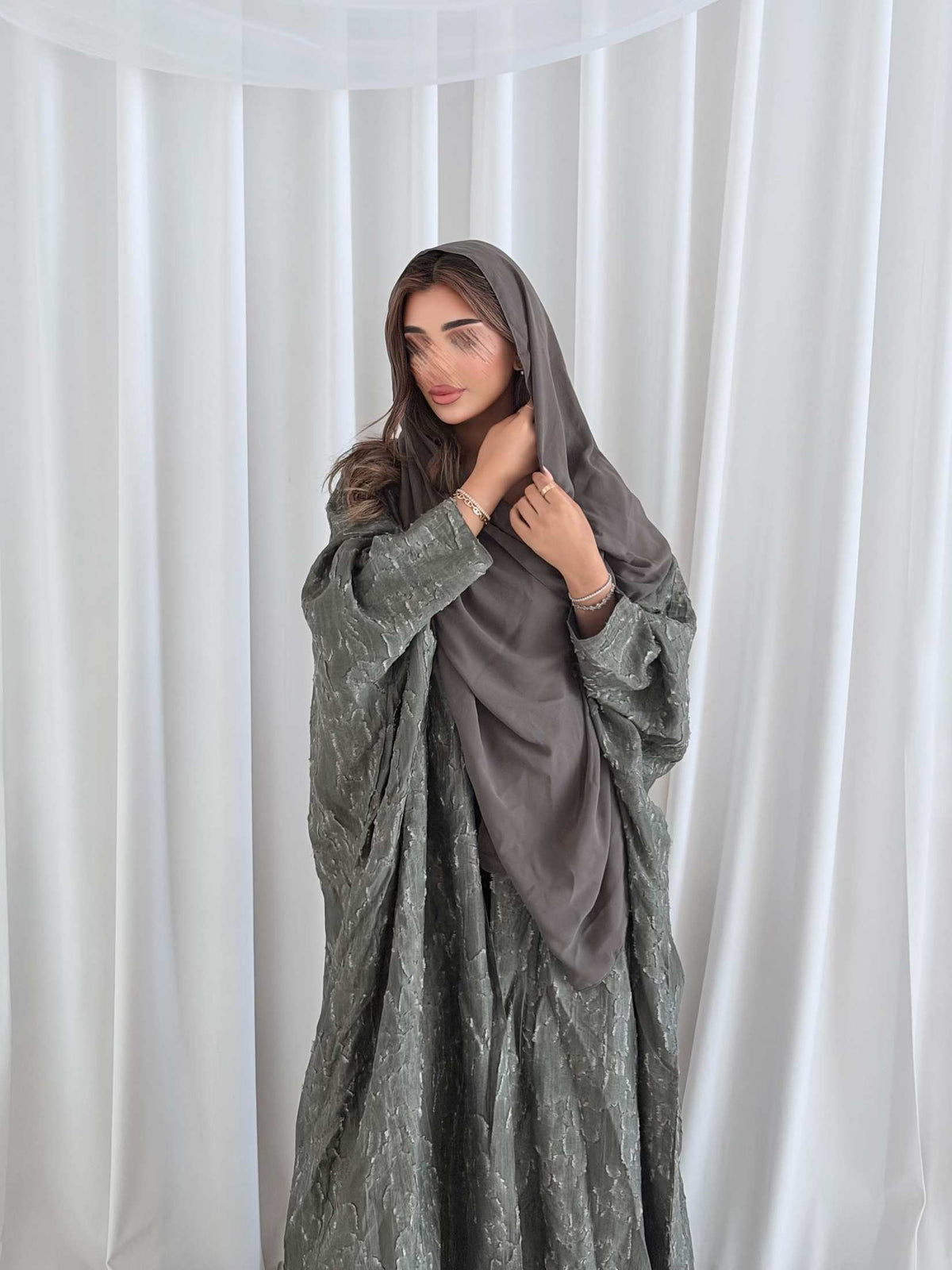 MWT2125 - عباية اورنقزا رمادية - Aya
