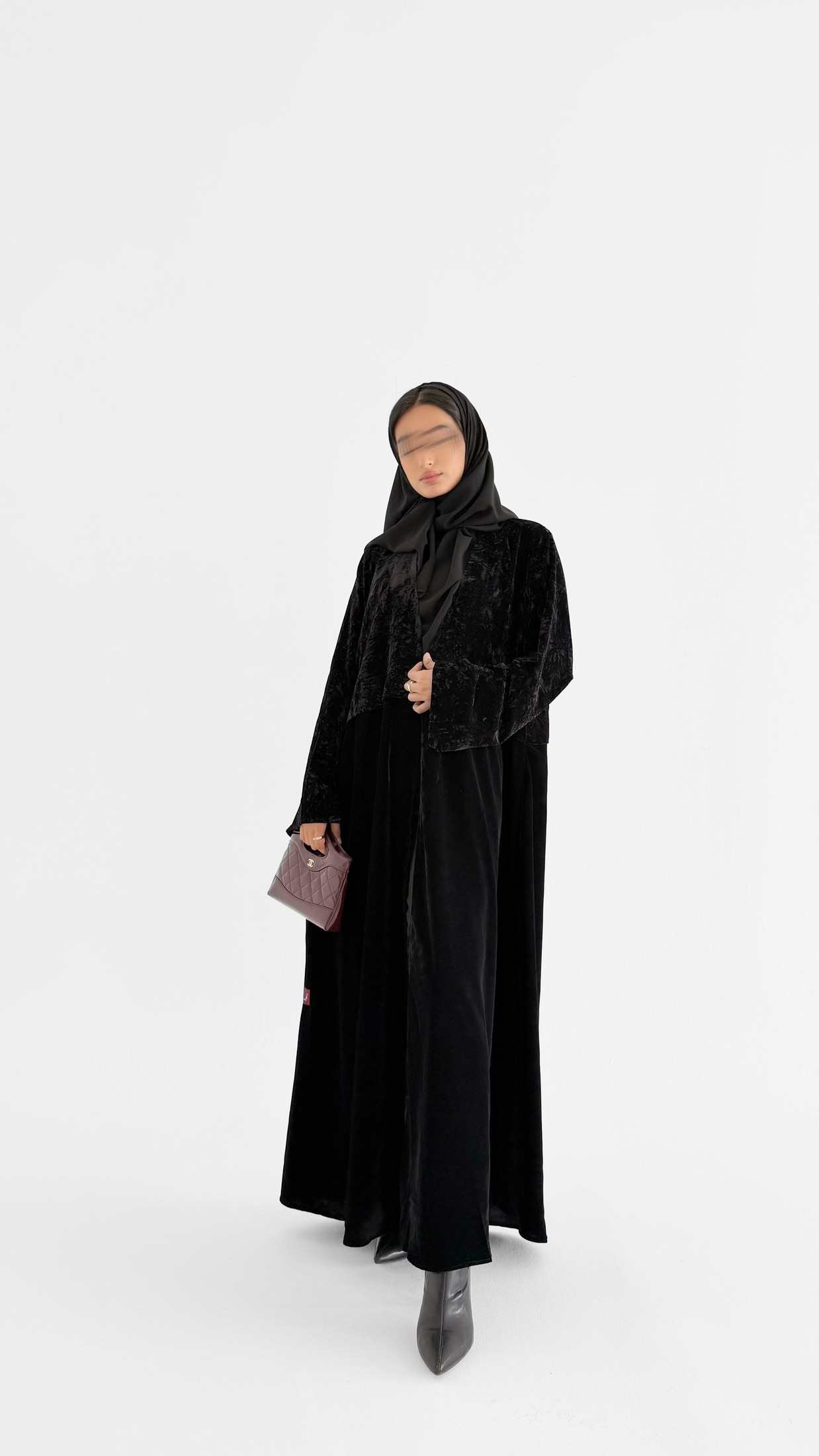 MW1833 - عباية مخمل بخامتين المشجر والمخمل القطيفي - Aya