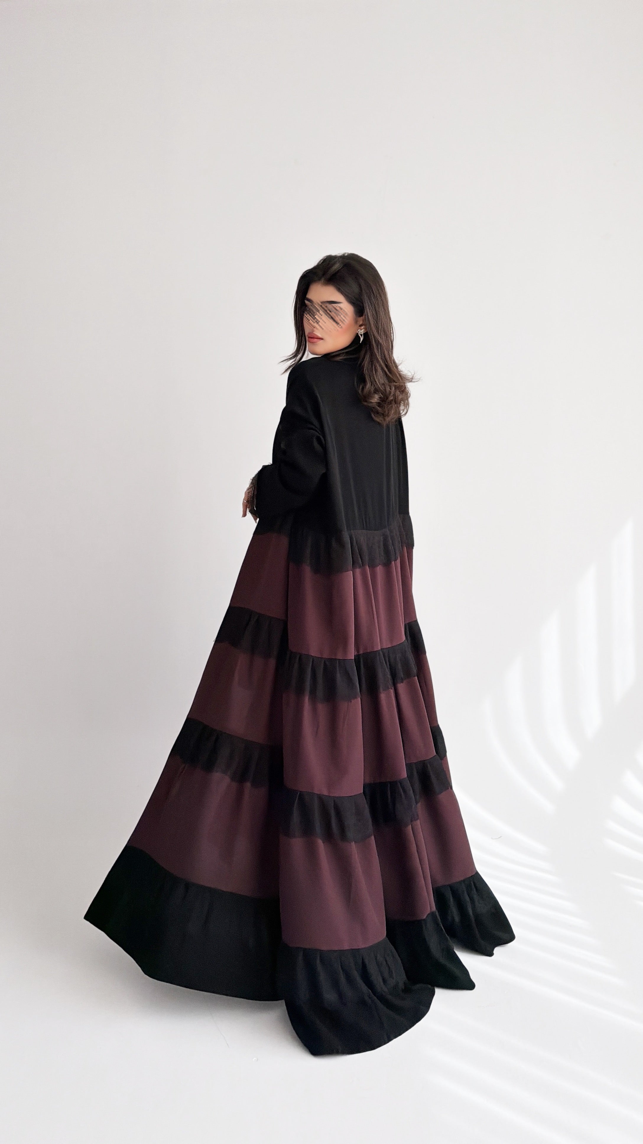 MW2029 - عباية ملكي مع اضافة كلفه دانتيل الاسود مع اضافه الكتان - Aya