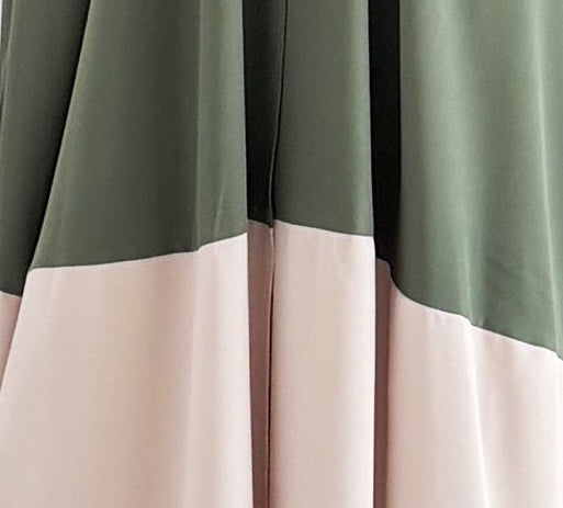 MW2166 - عبايه كريب مع اضافه لونين راقي وحصري - Aya