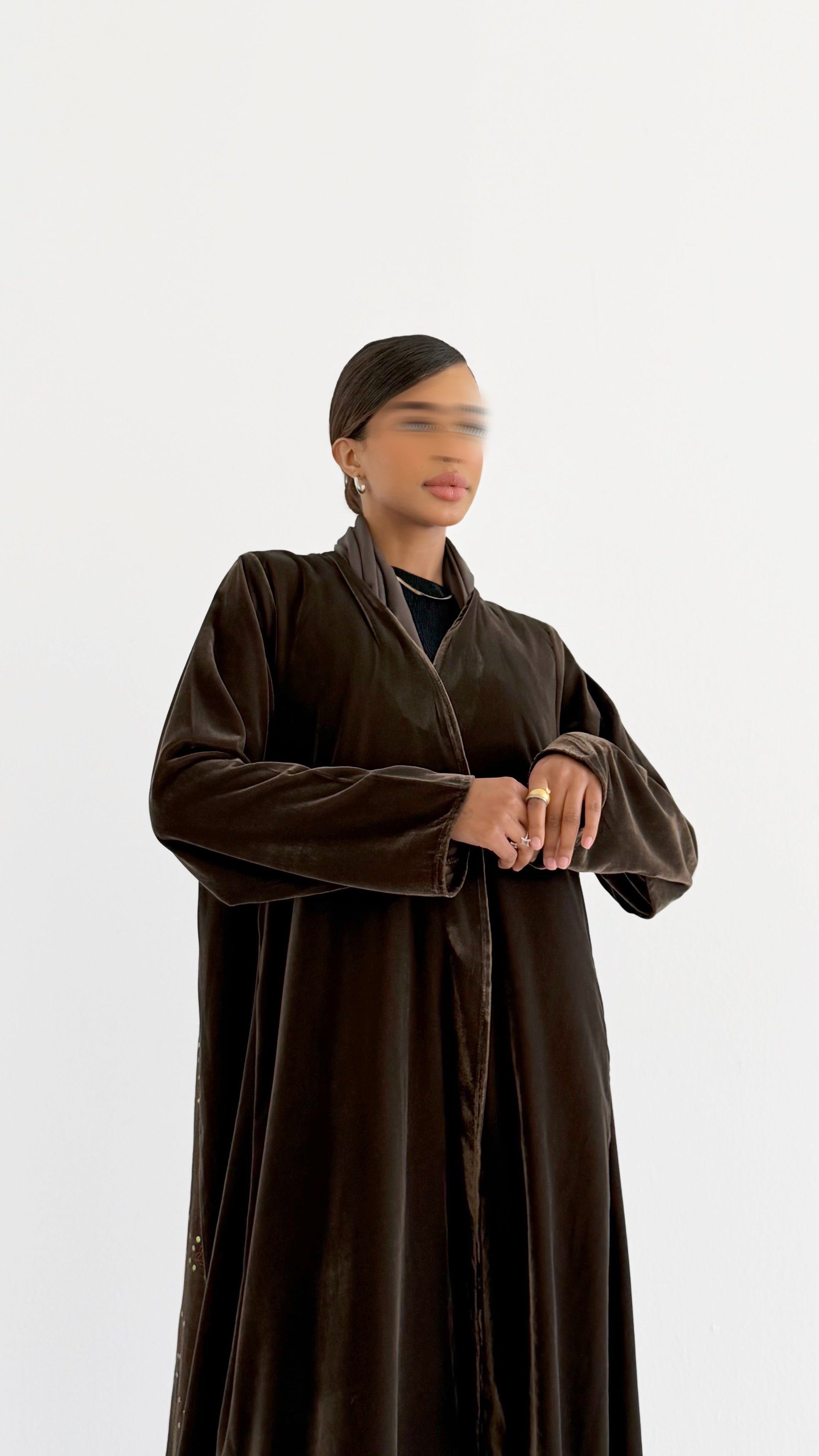 MW645 - Light Crepe Standing with Jacquard Half-Cloche