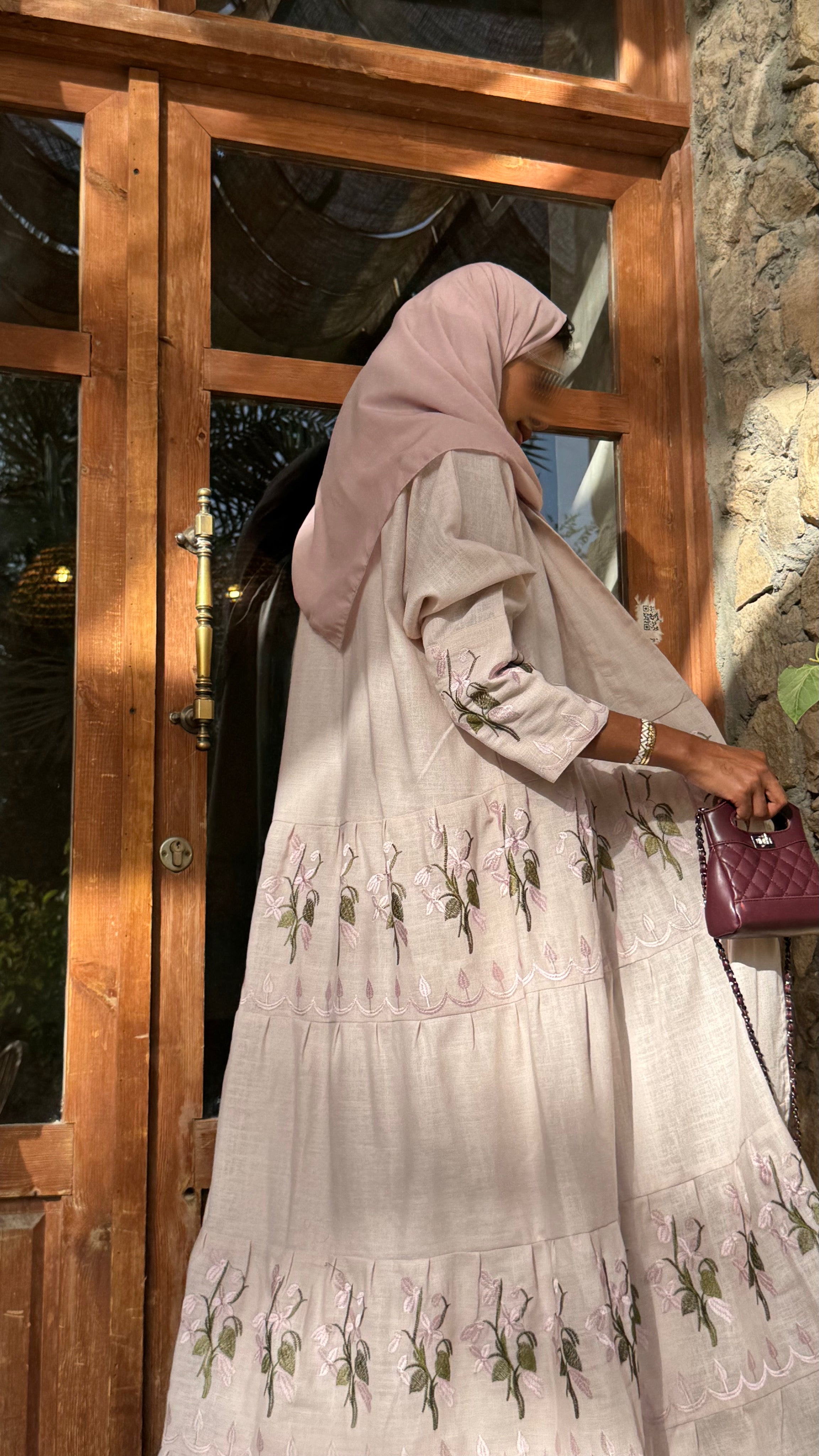 MW1497 - عباية دبل كلوش لنن بيبي بنك | Threads of Roses - Aya